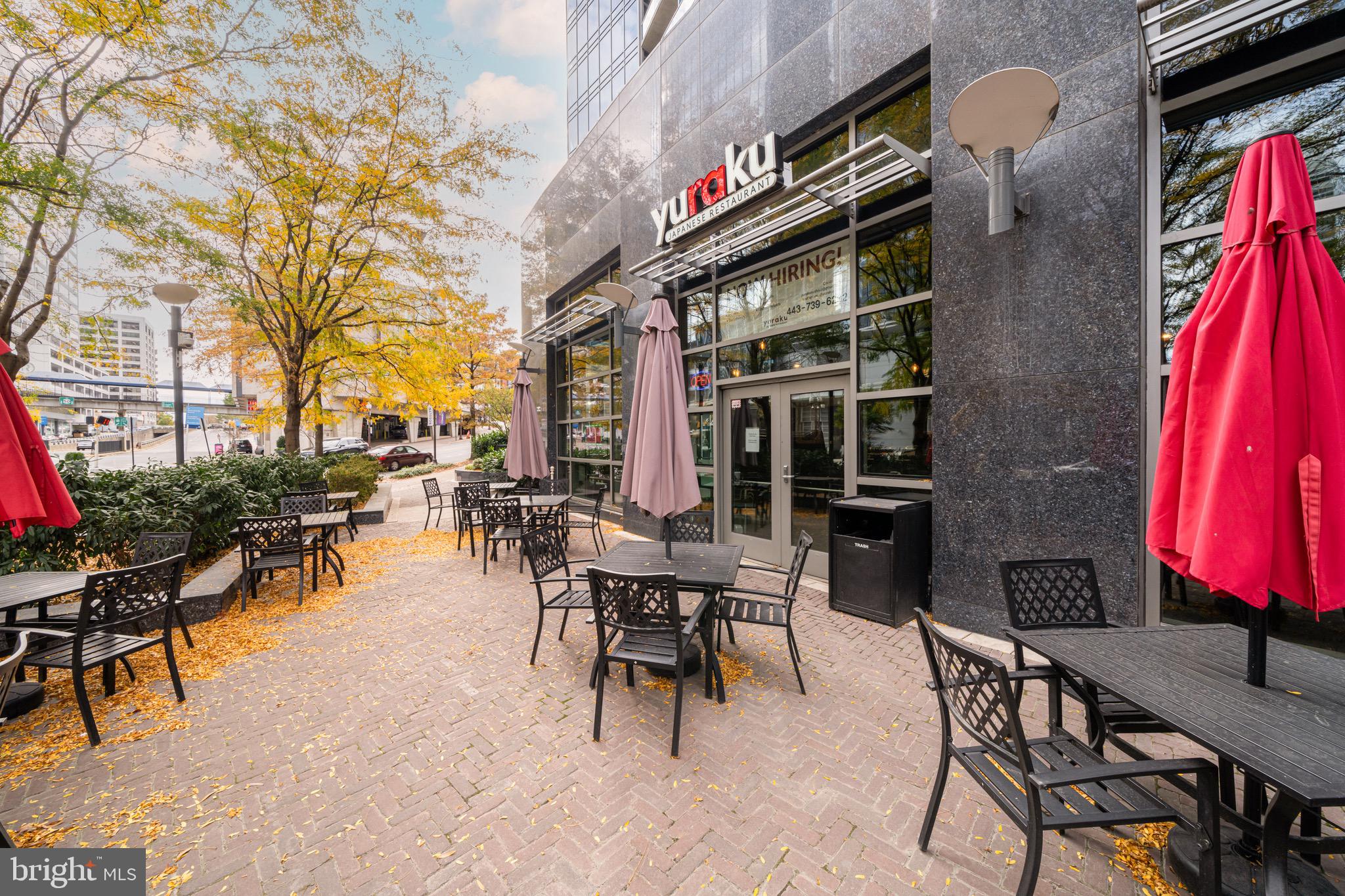 TURNBERRY TOWER - Residential