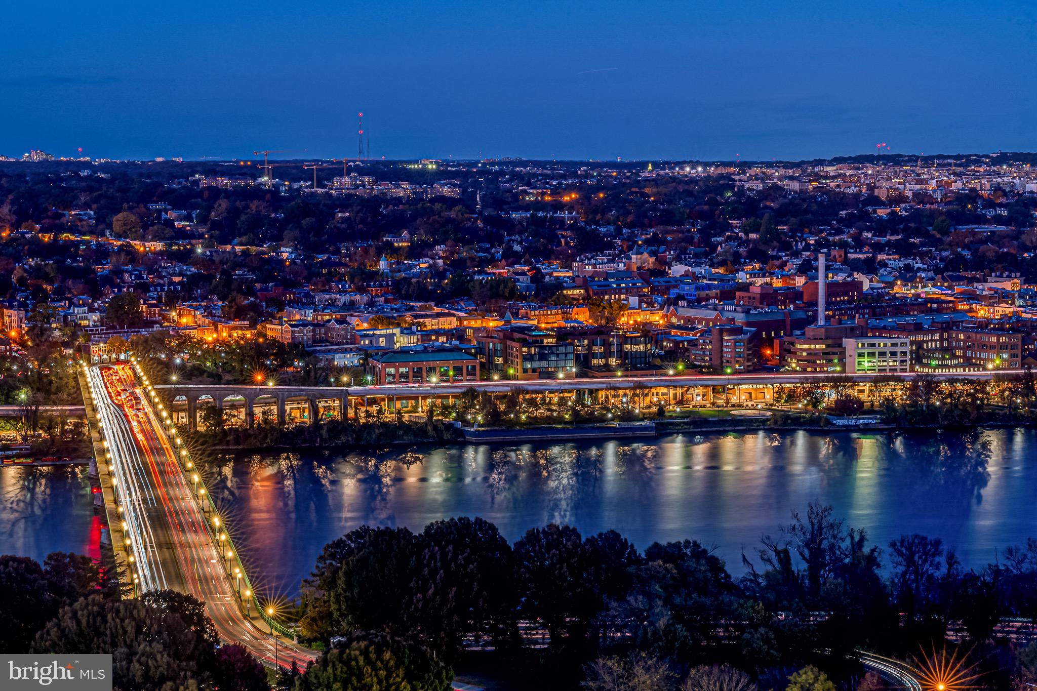 TURNBERRY TOWER - Residential