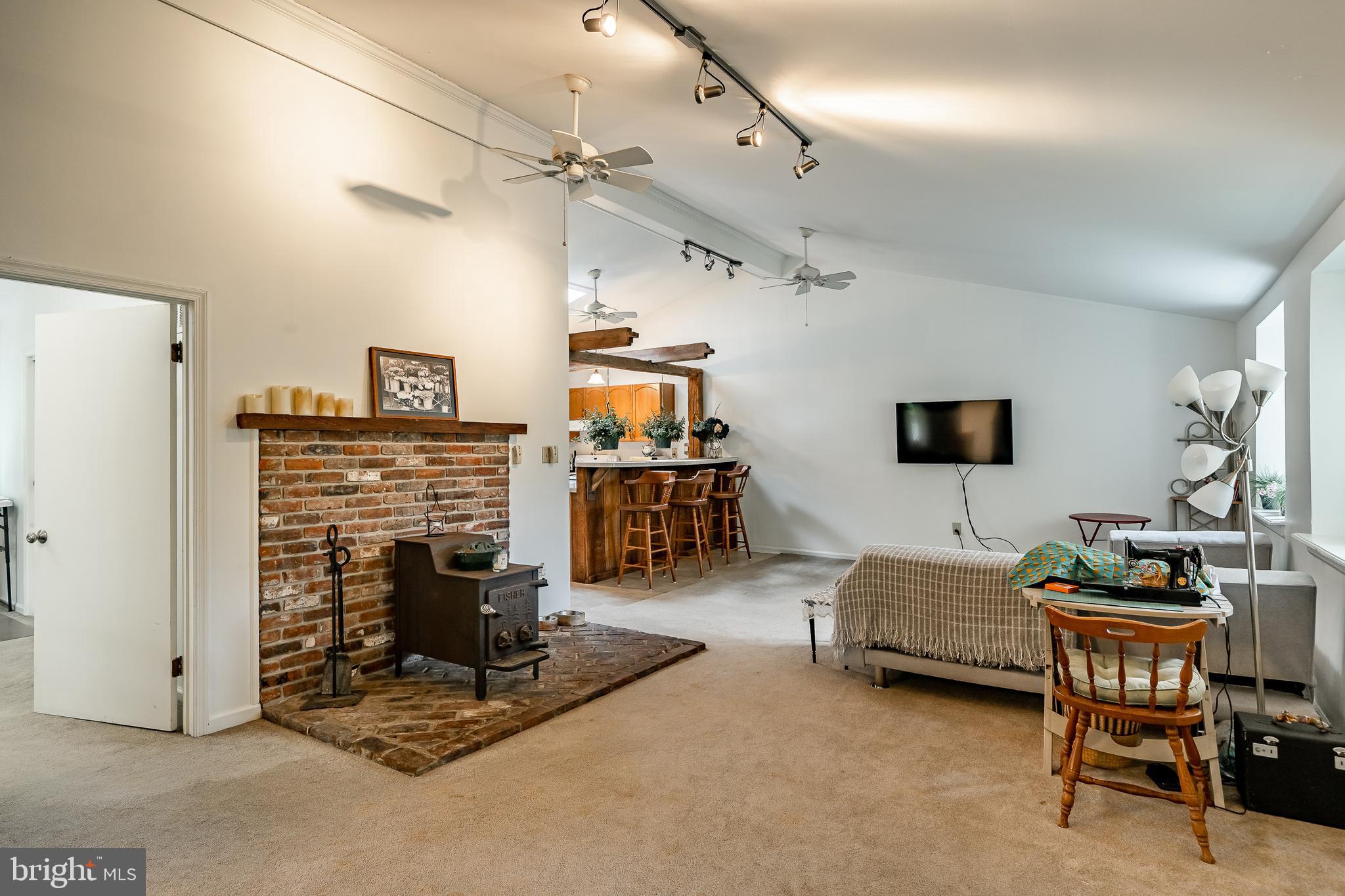 CHESHIRE HUNT - Residential