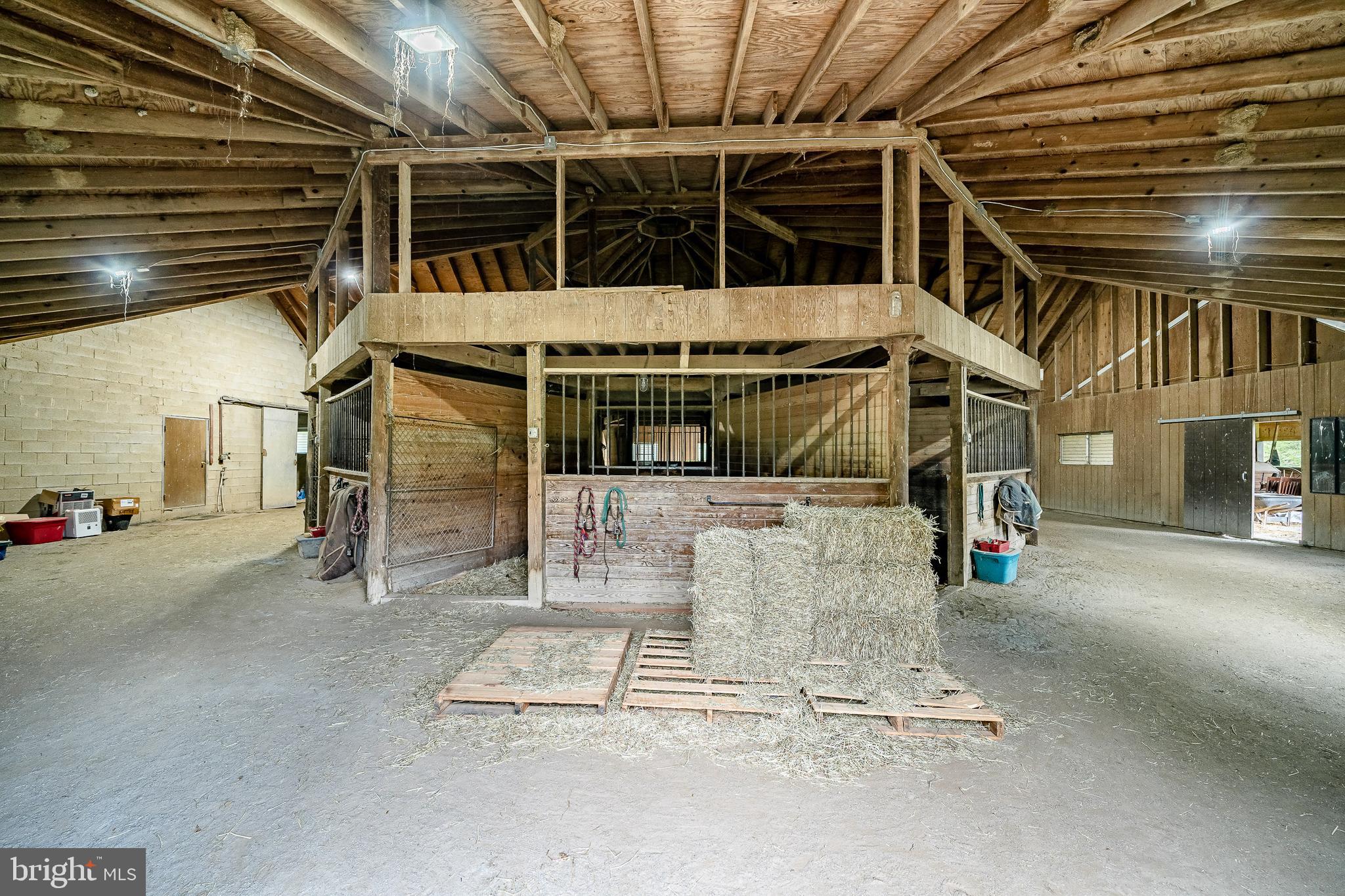 CHESHIRE HUNT - Residential