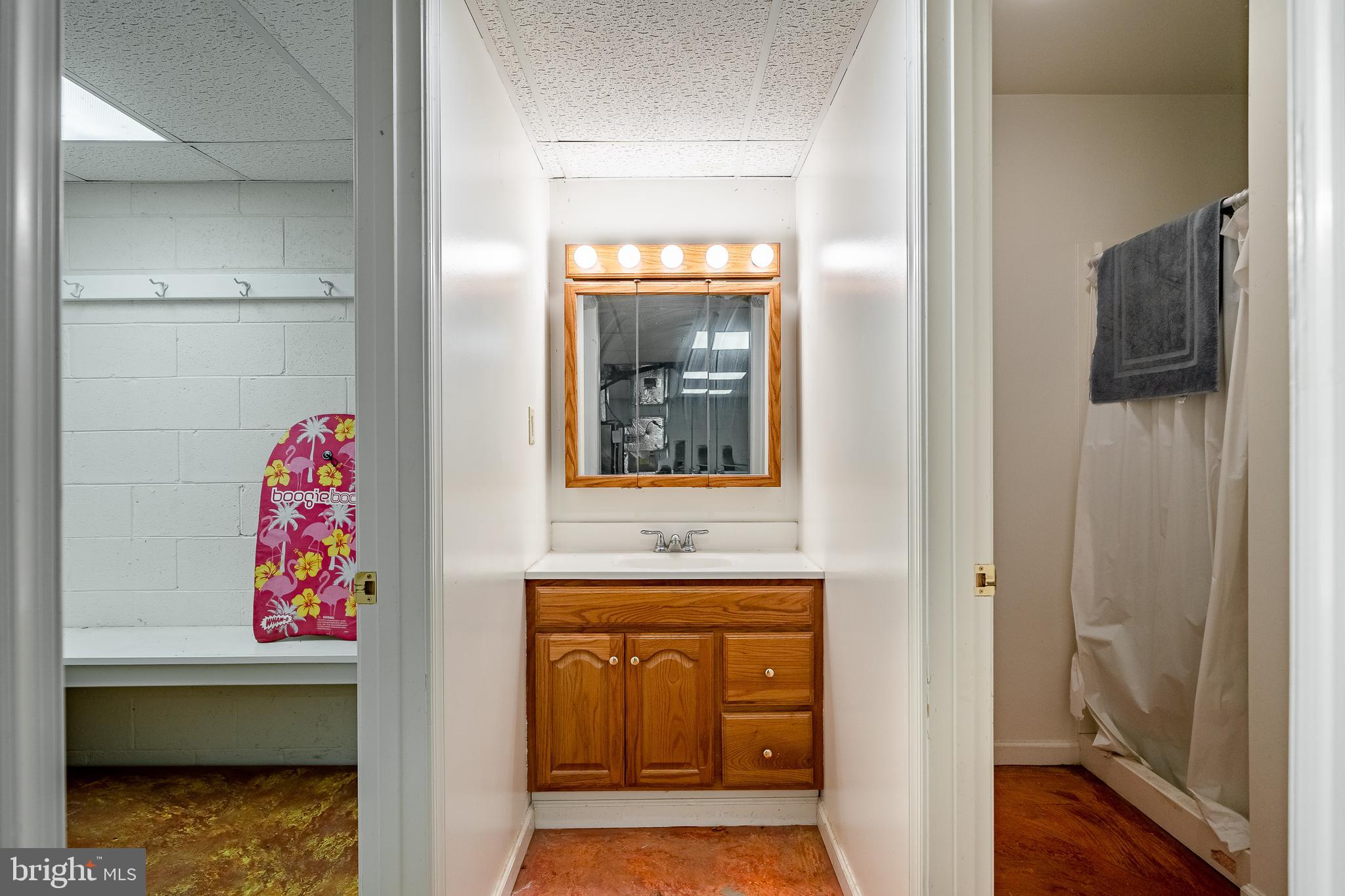 CHESHIRE HUNT - Residential