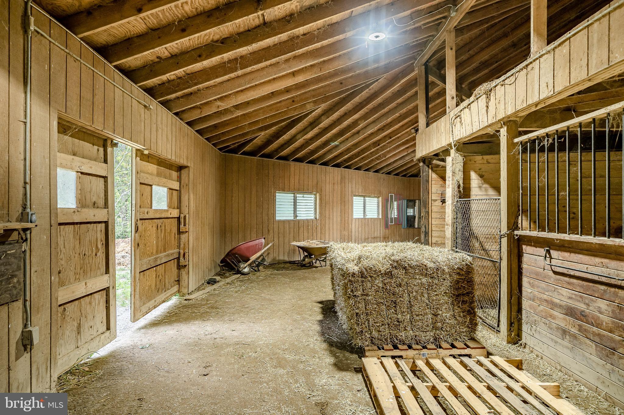 CHESHIRE HUNT - Residential