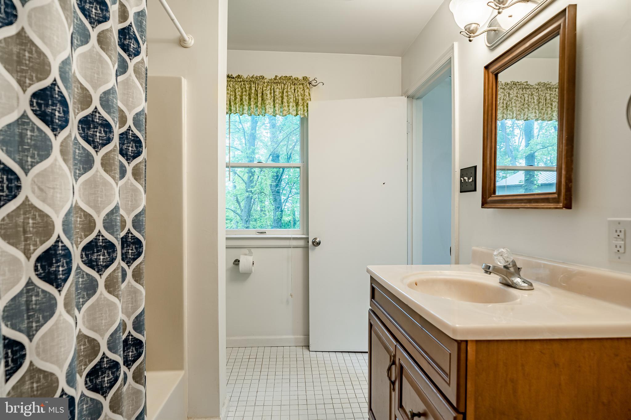 CHESHIRE HUNT - Residential