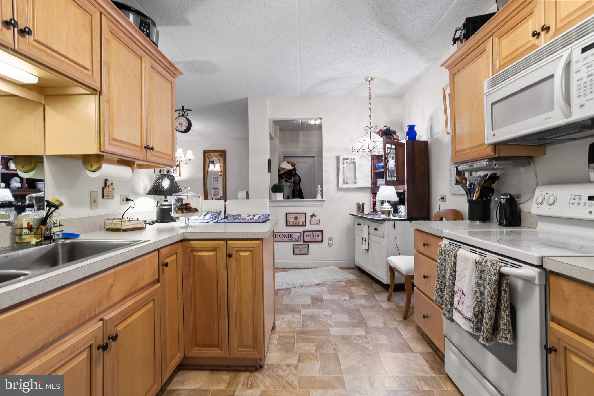 WINDSOR AT GLEN MI - Residential