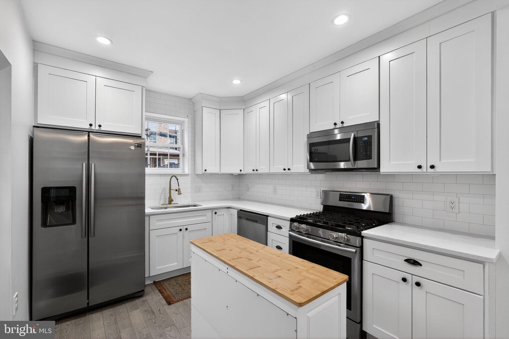 PORT RICHMOND - Residential