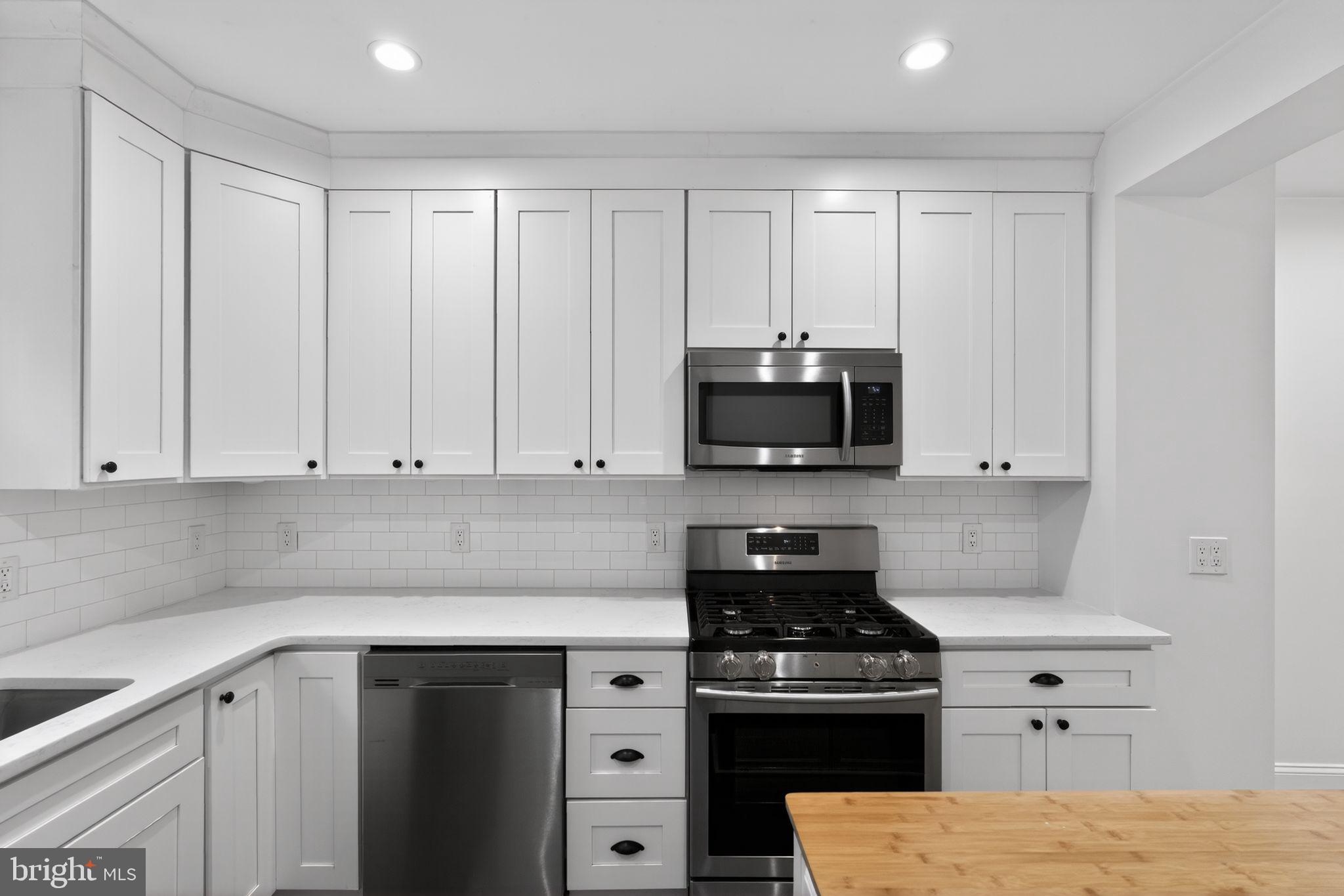 PORT RICHMOND - Residential