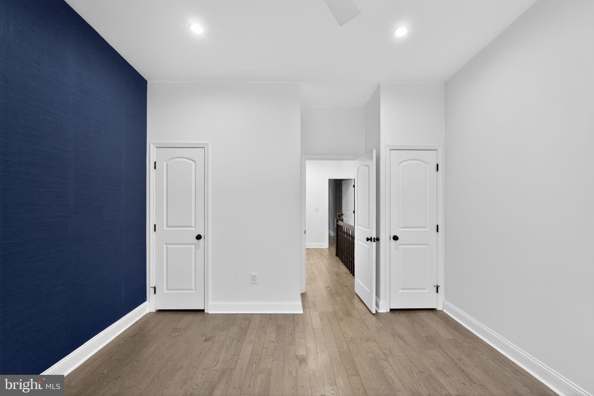 PORT RICHMOND - Residential