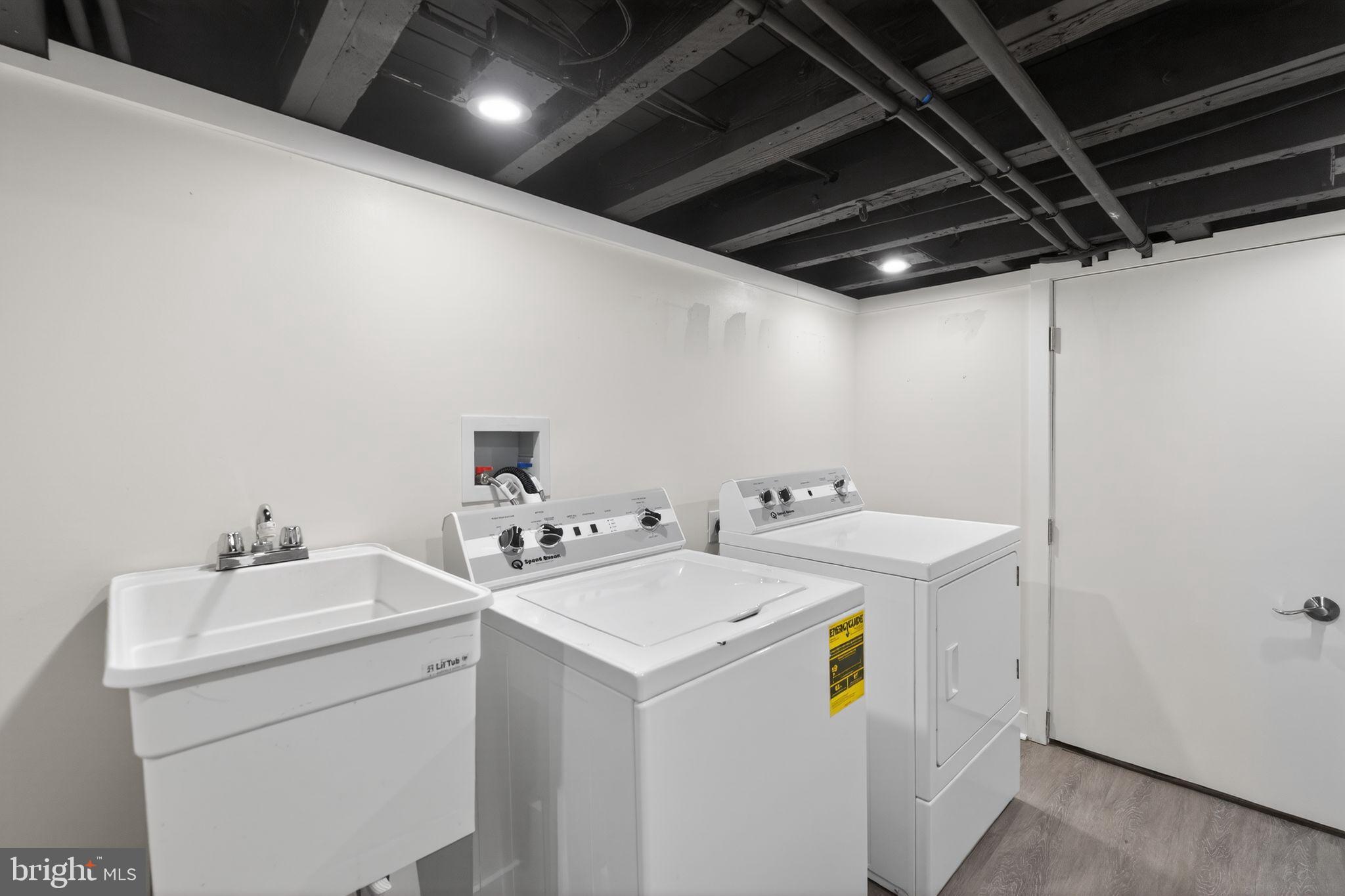 PORT RICHMOND - Residential