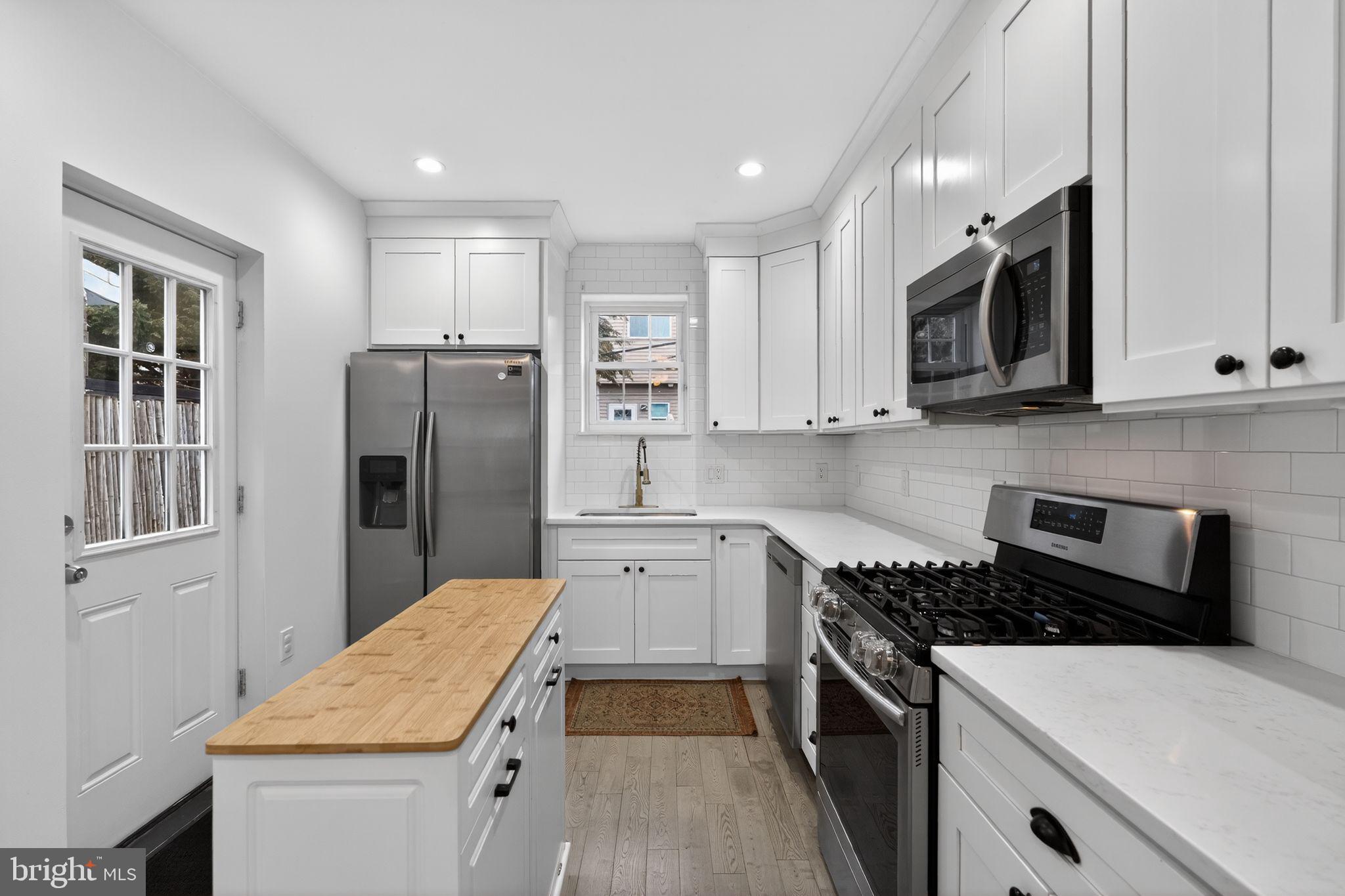 PORT RICHMOND - Residential