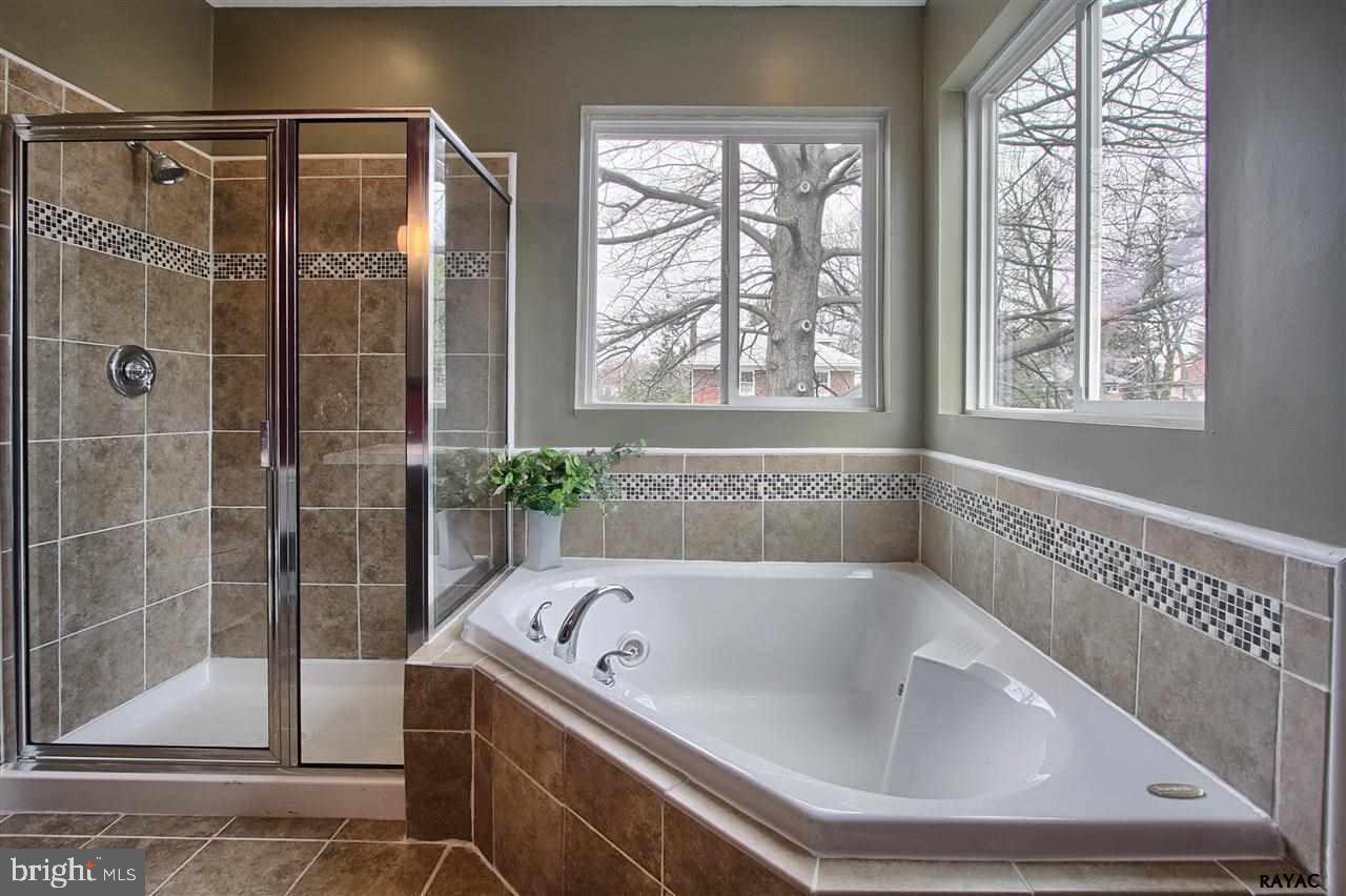 ELMWOOD - Residential