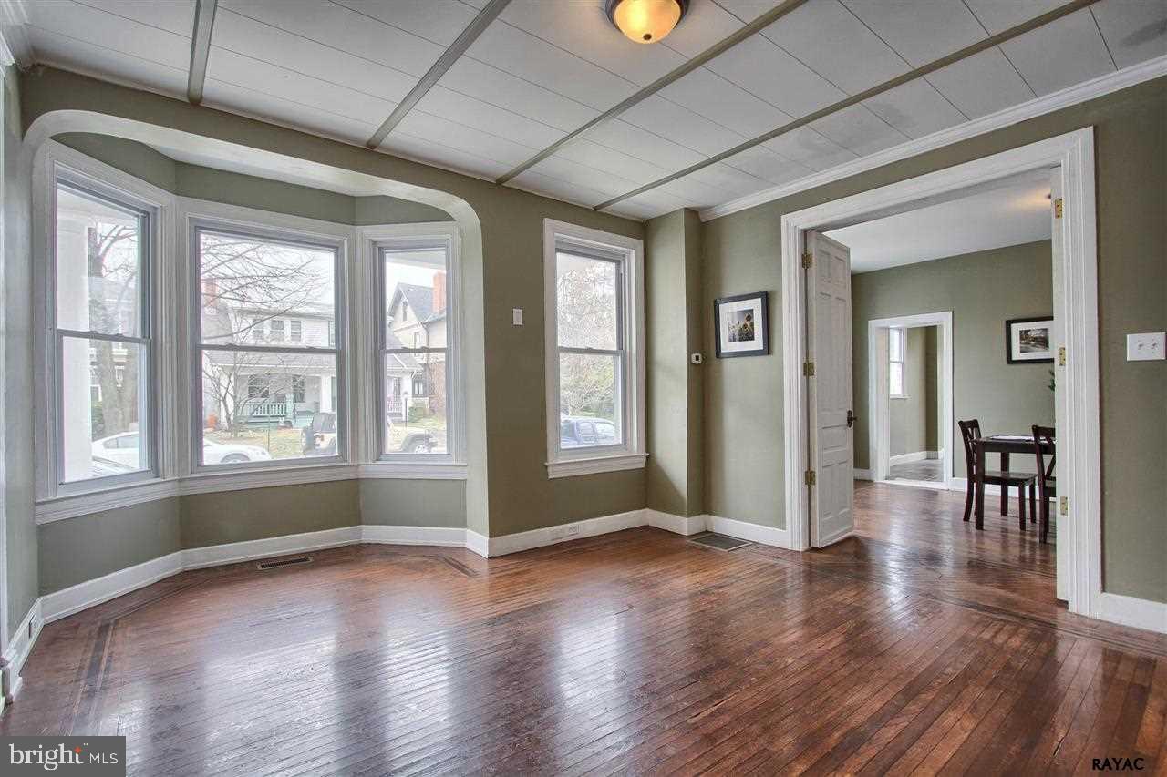 ELMWOOD - Residential