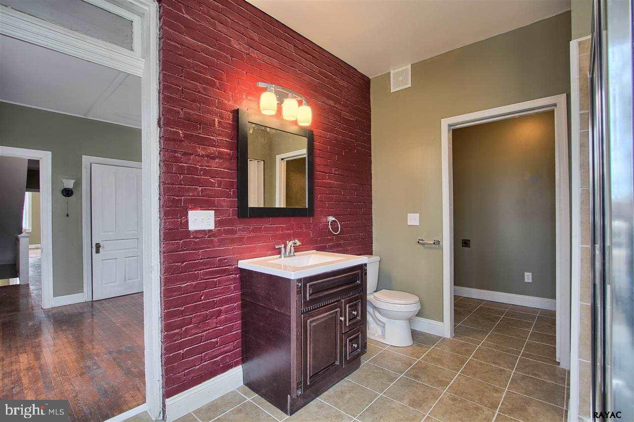 ELMWOOD - Residential