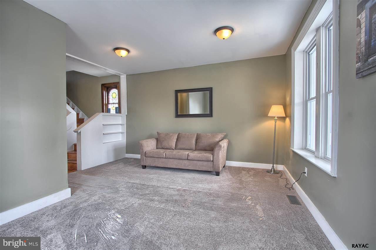 ELMWOOD - Residential