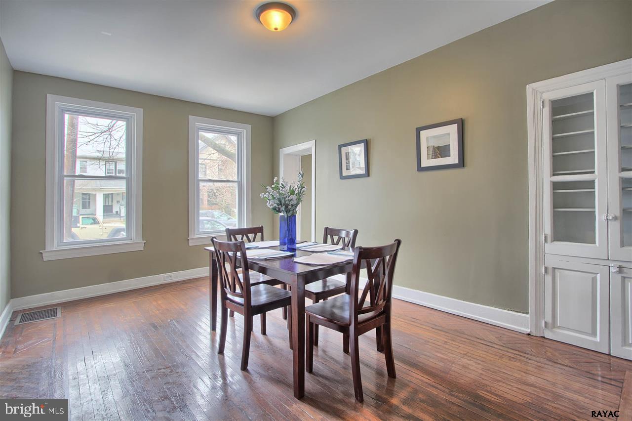 ELMWOOD - Residential