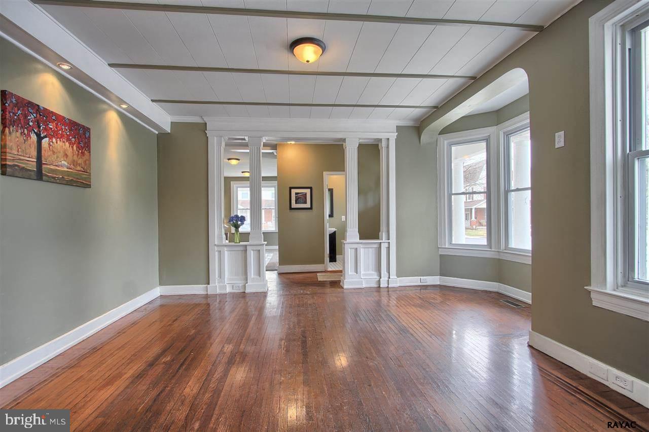 ELMWOOD - Residential