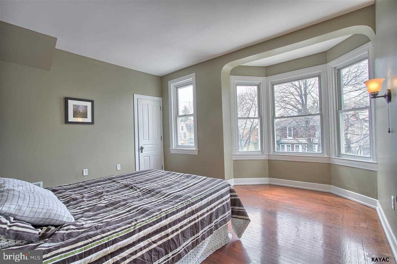 ELMWOOD - Residential