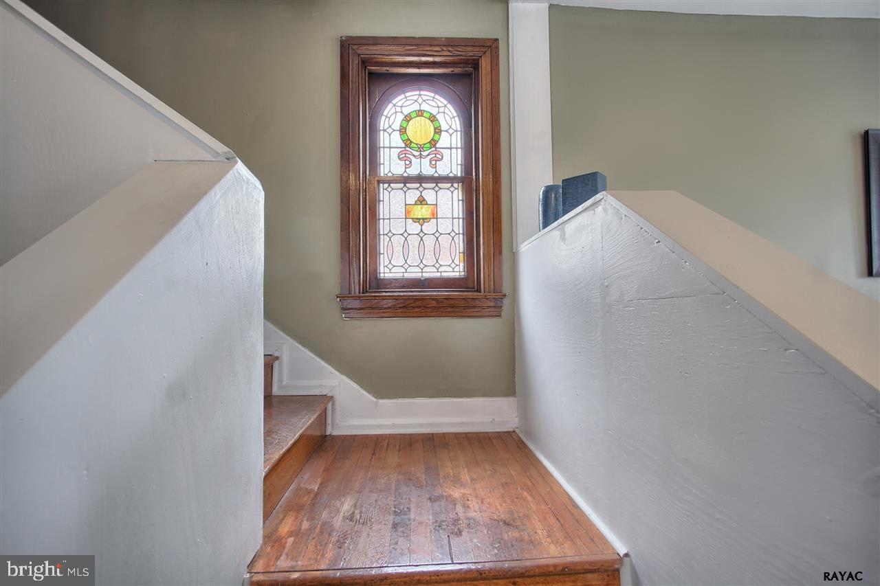 ELMWOOD - Residential