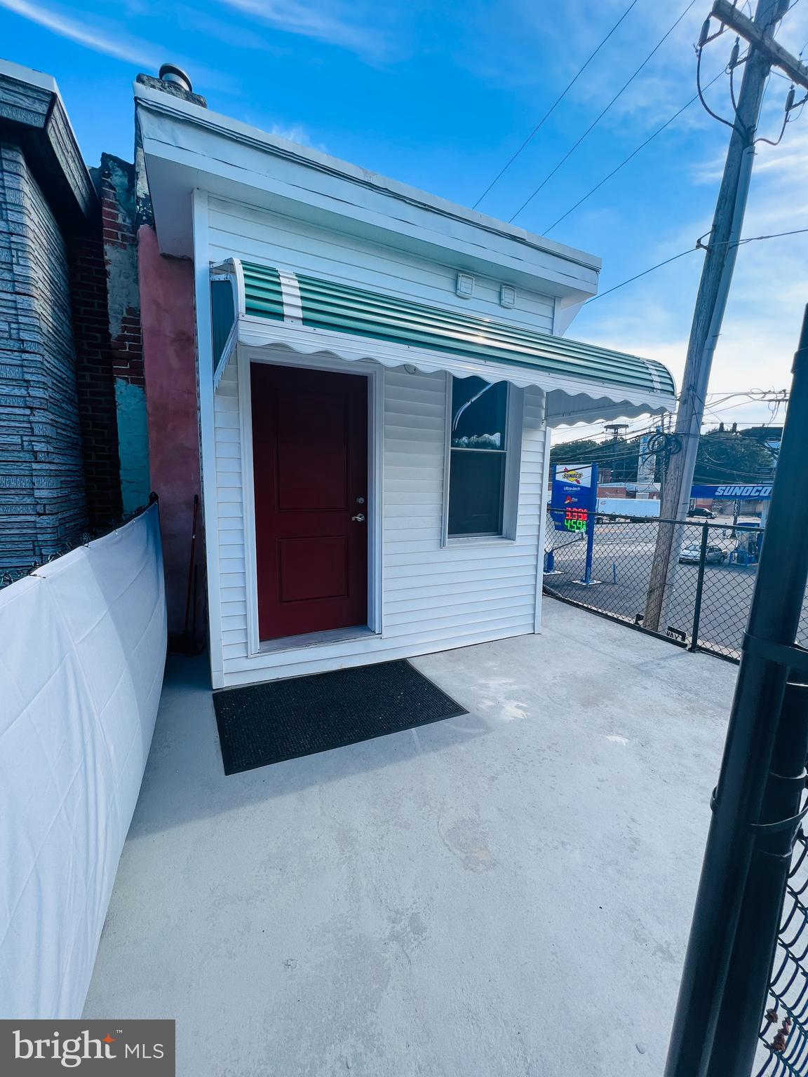 PORT RICHMOND - Residential Lease