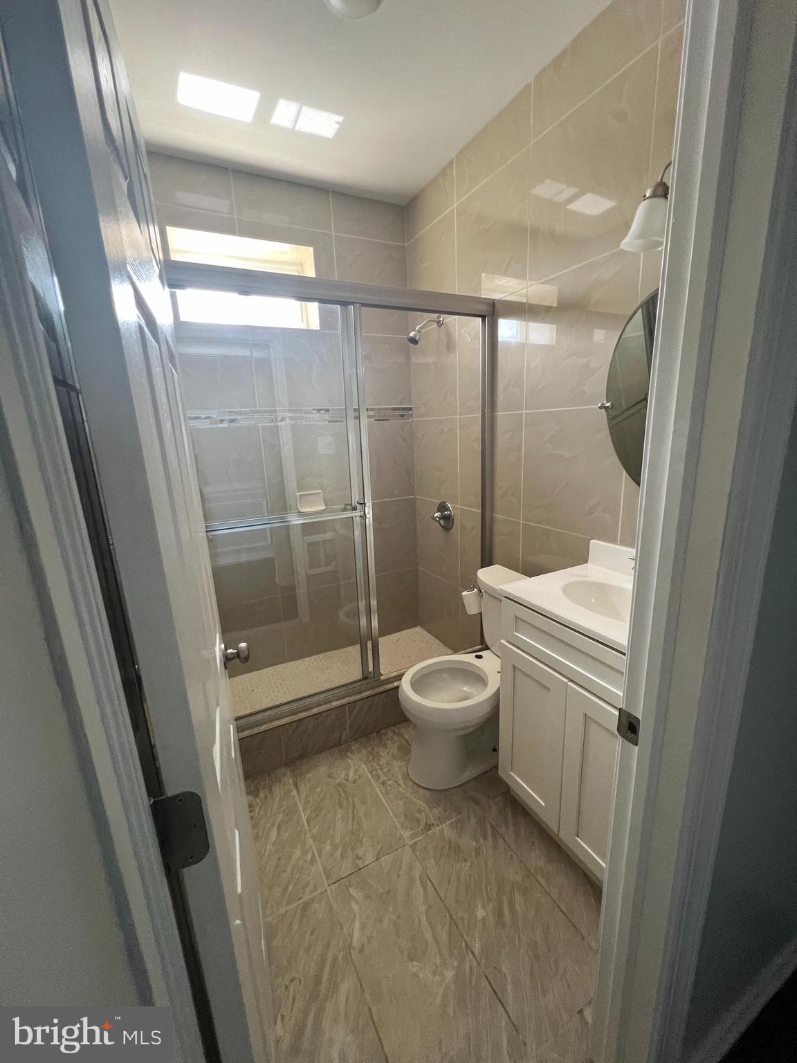 PORT RICHMOND - Residential Lease