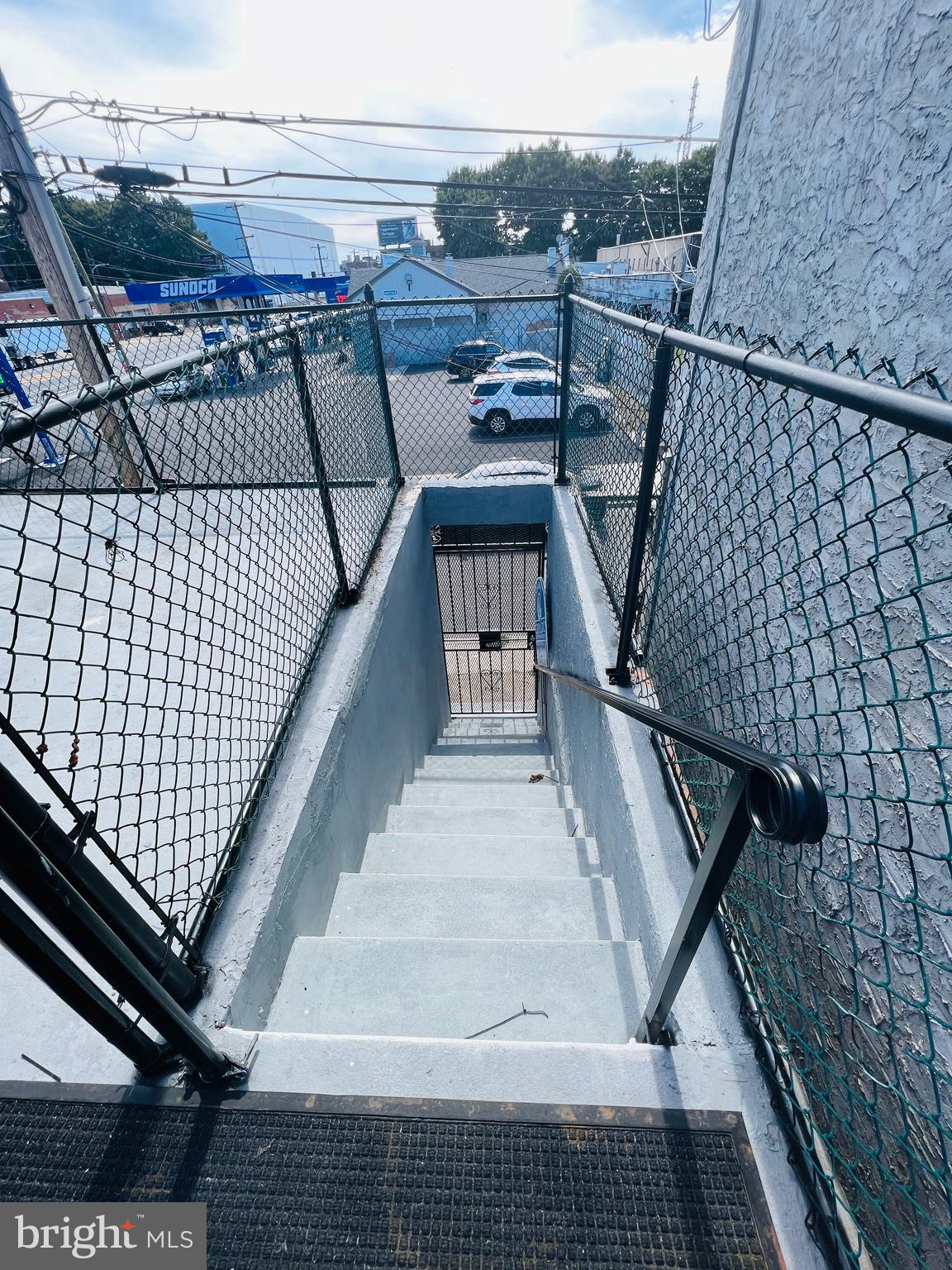 PORT RICHMOND - Residential Lease