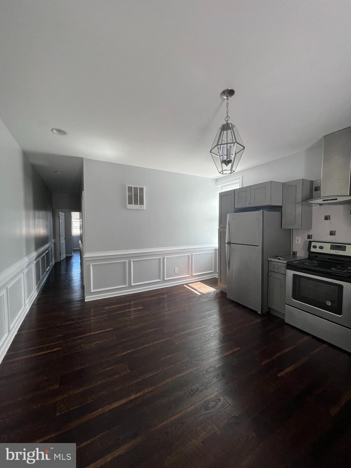 PORT RICHMOND - Residential Lease