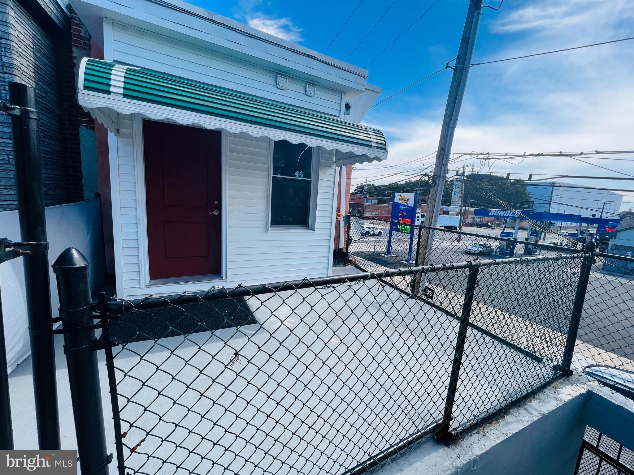 PORT RICHMOND - Residential Lease