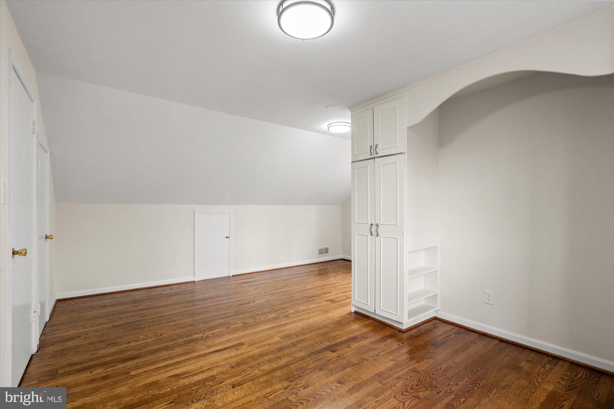 WILLOW WOODS - Residential