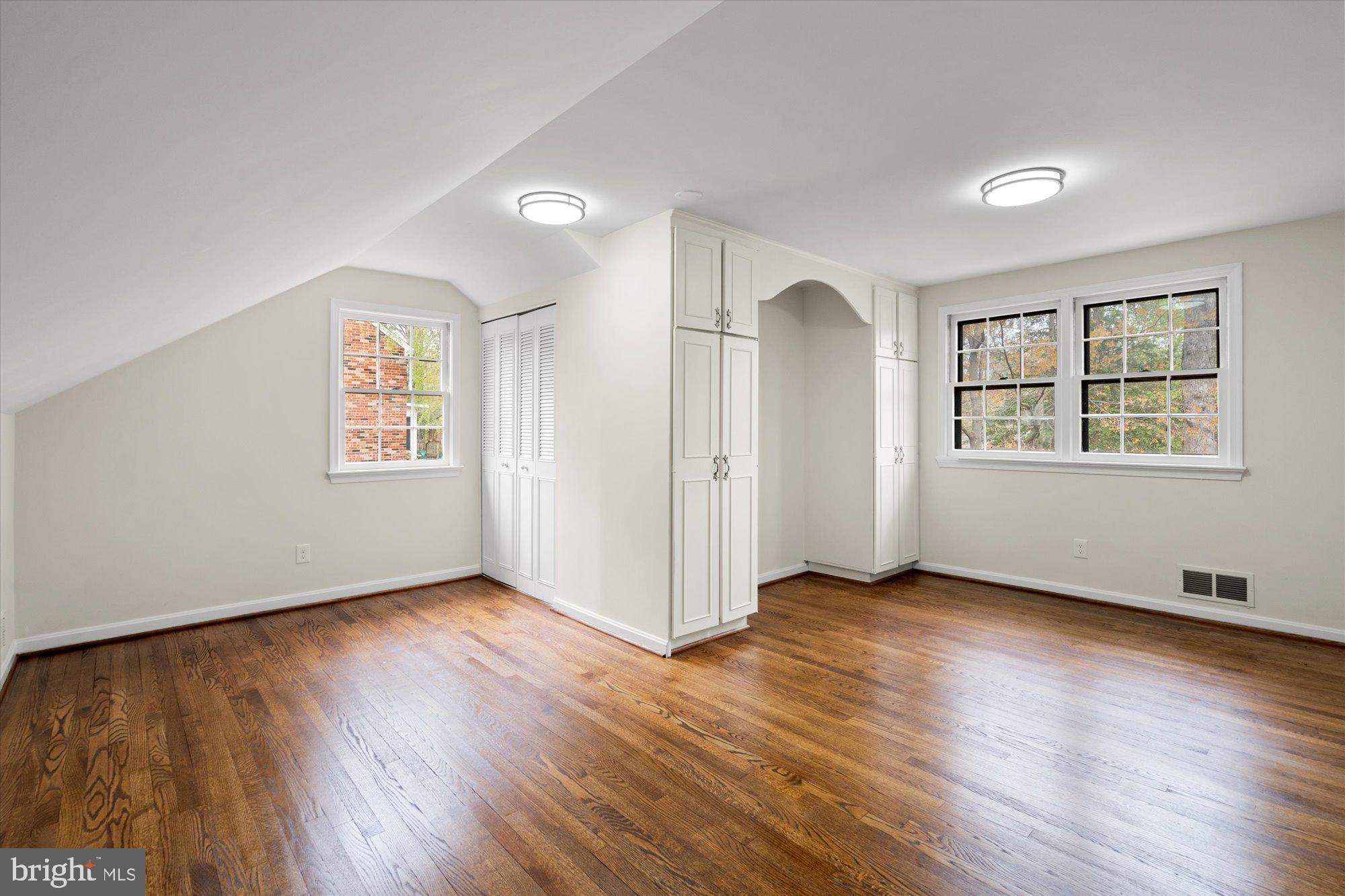 WILLOW WOODS - Residential