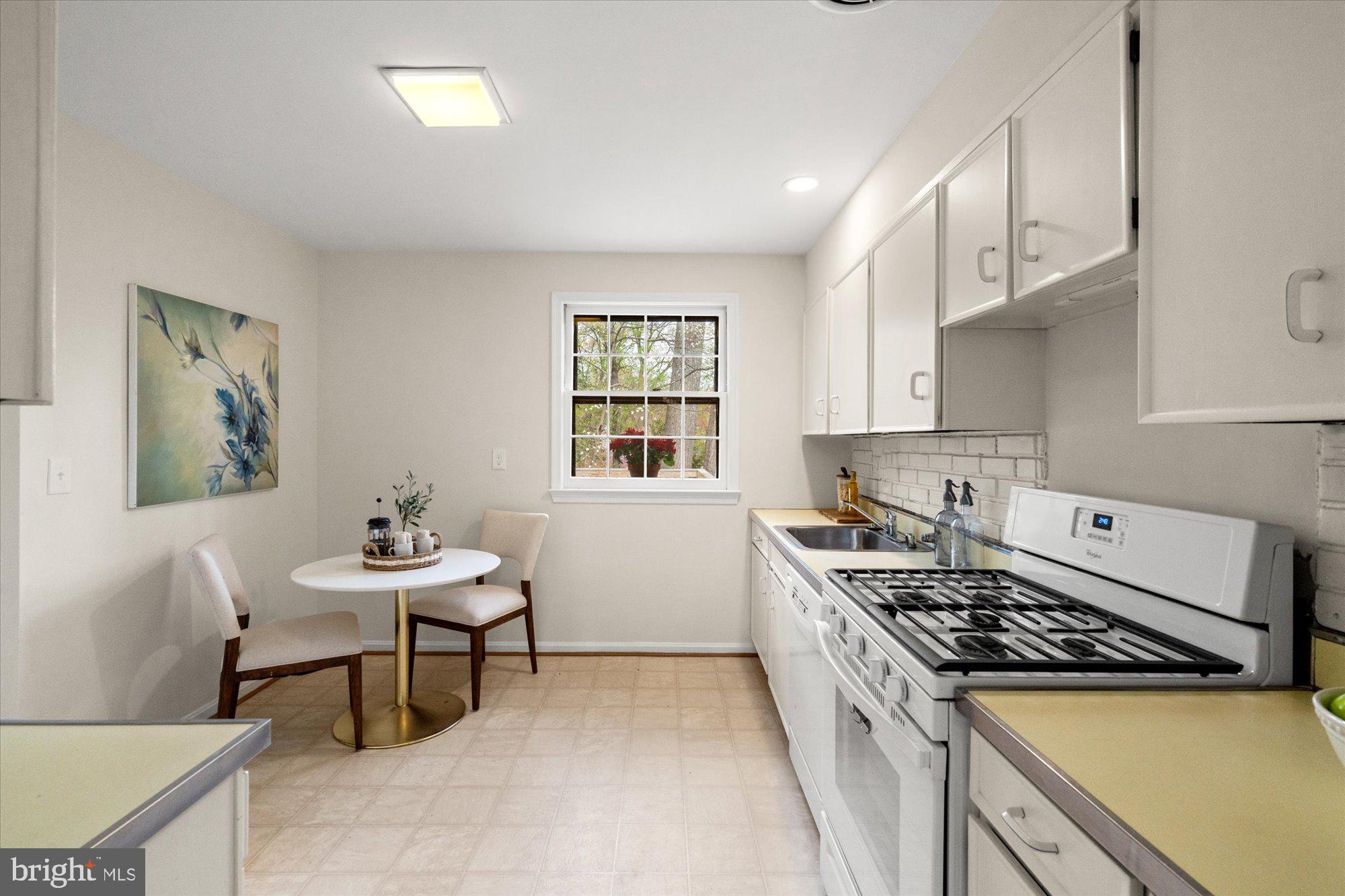 WILLOW WOODS - Residential