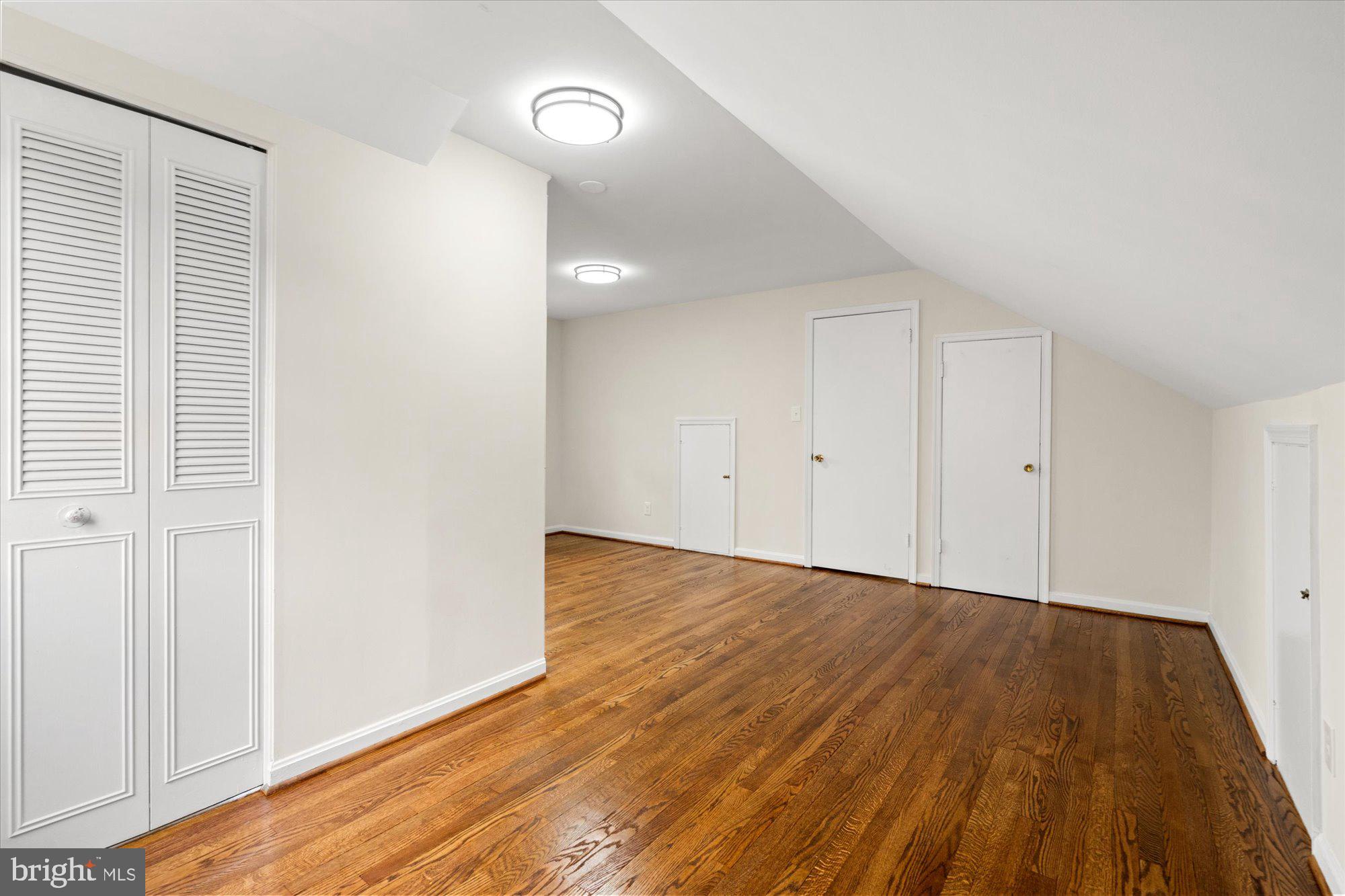 WILLOW WOODS - Residential