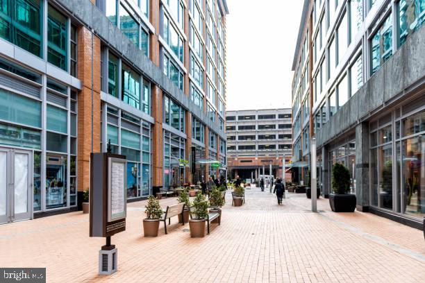 MARKET STREET AT TOWN CENTER - Residential