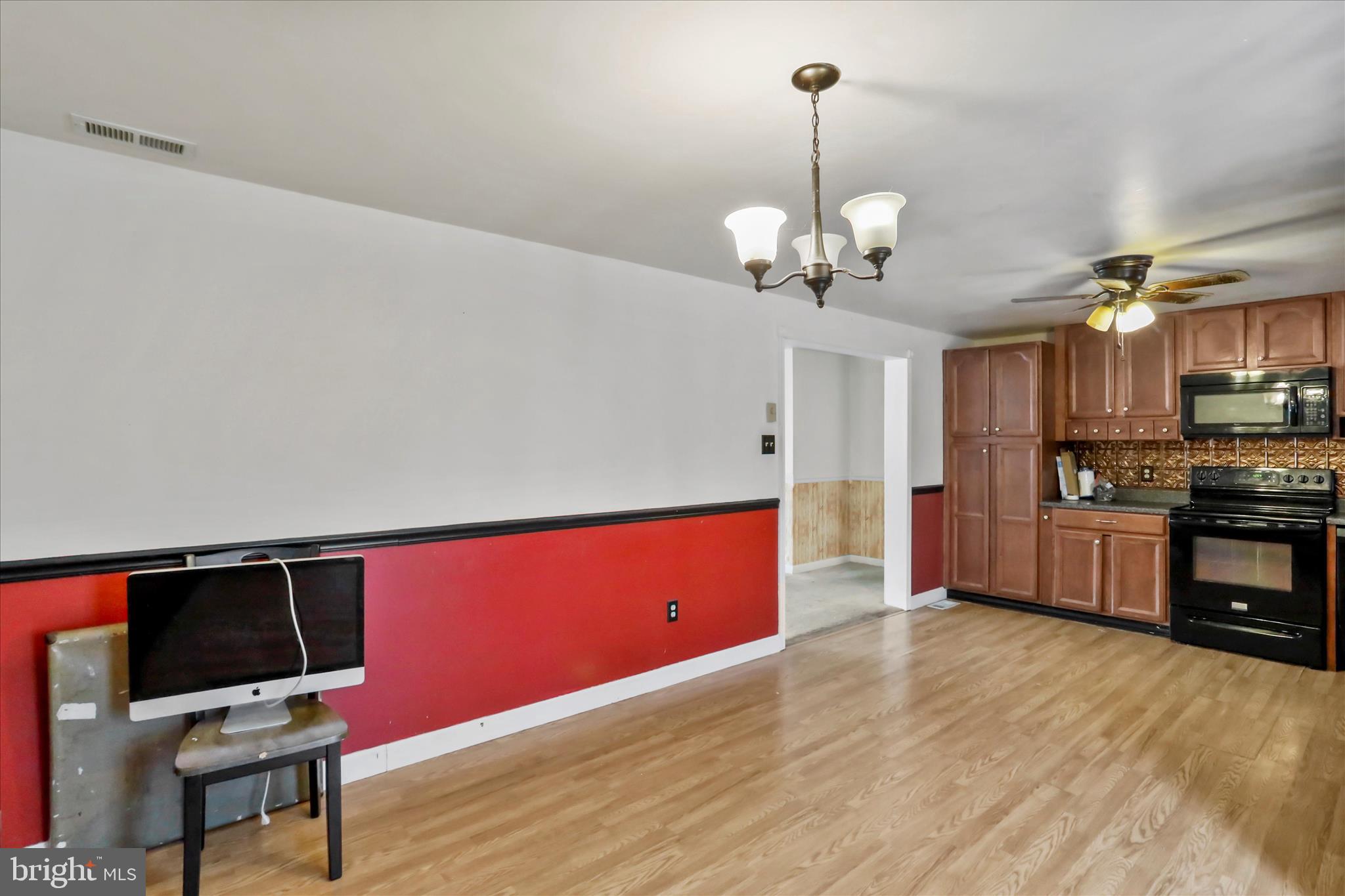 CUT OFF ROAD - Residential