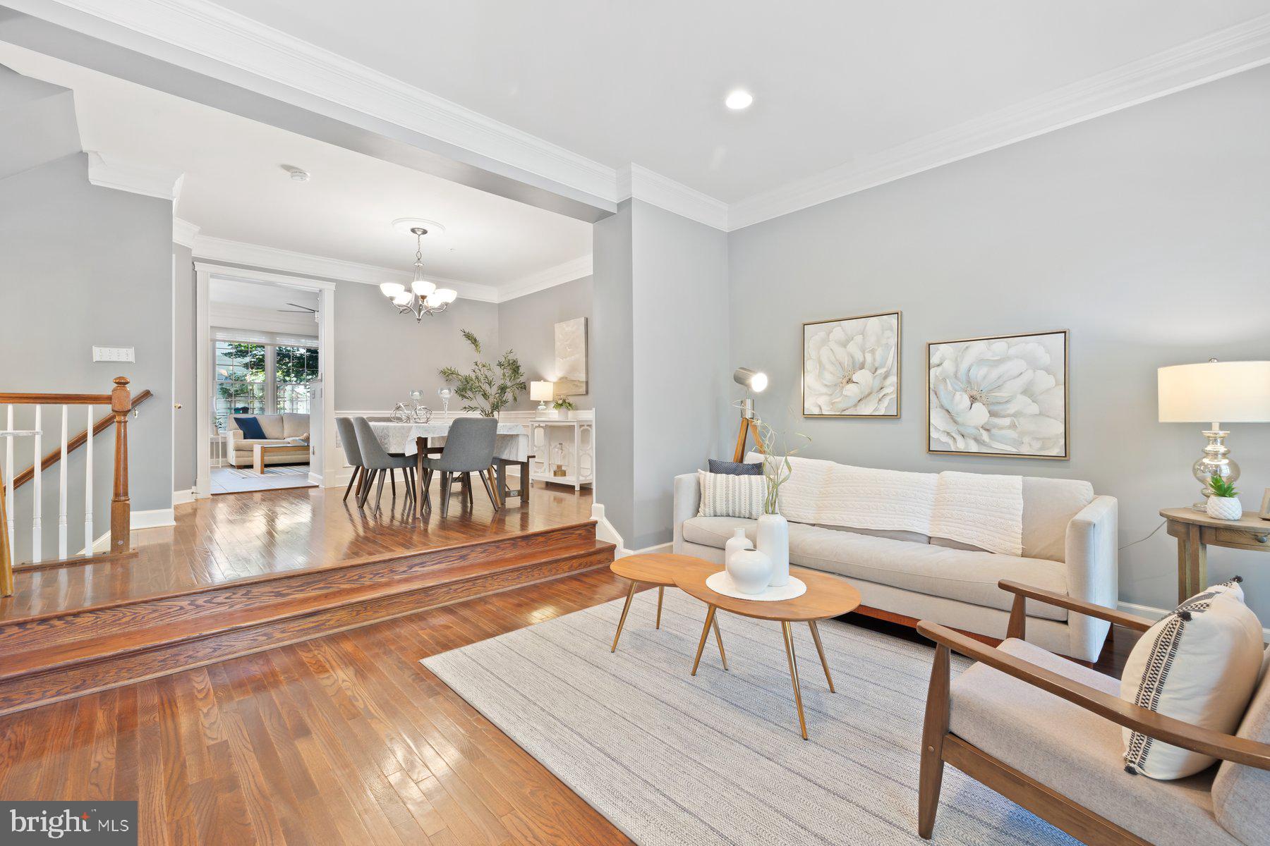 1020 CRESTFIELD DRIVE