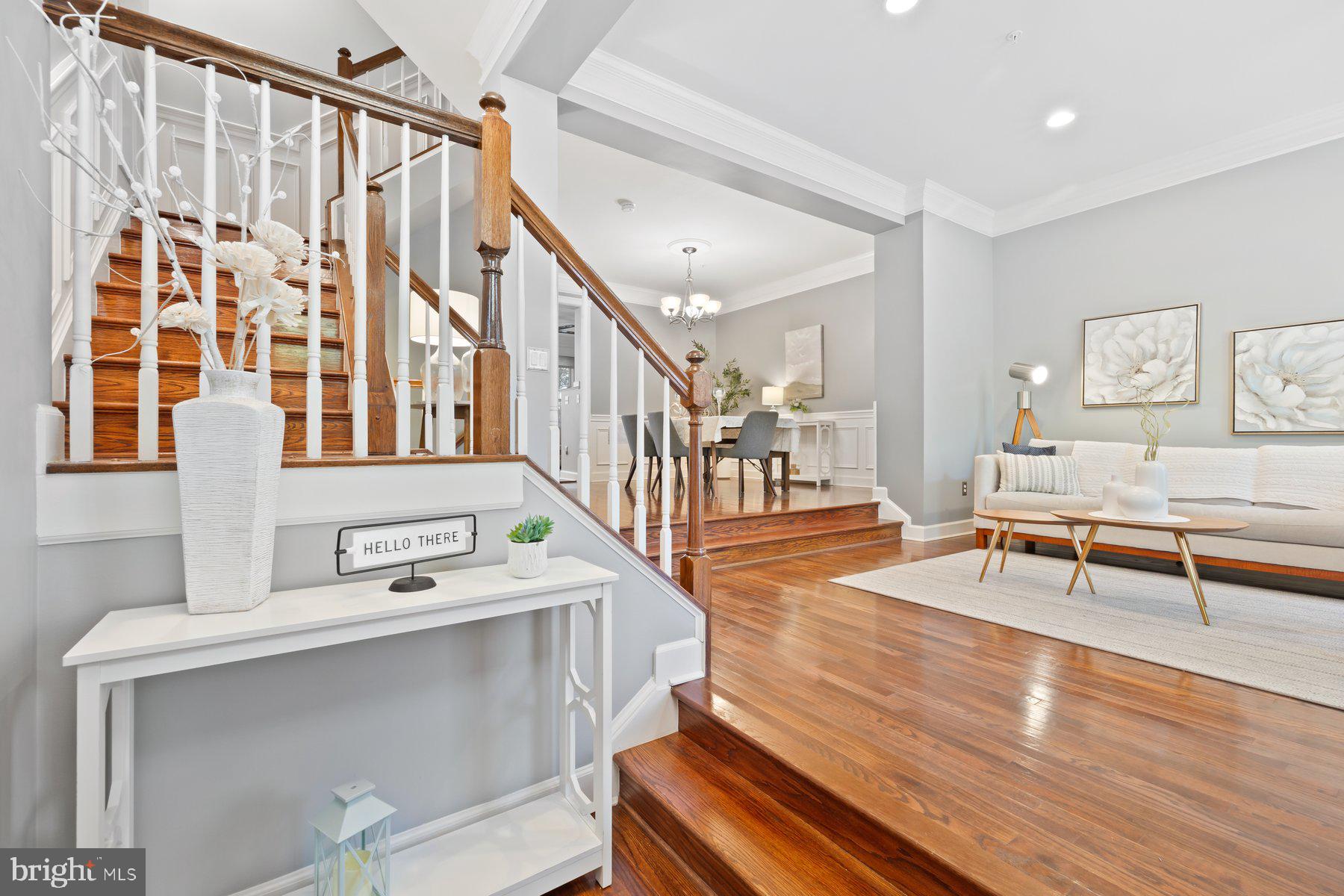1020 CRESTFIELD DRIVE