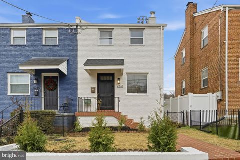 4243 HILDRETH STREET SE WASHINGTON DC 20019