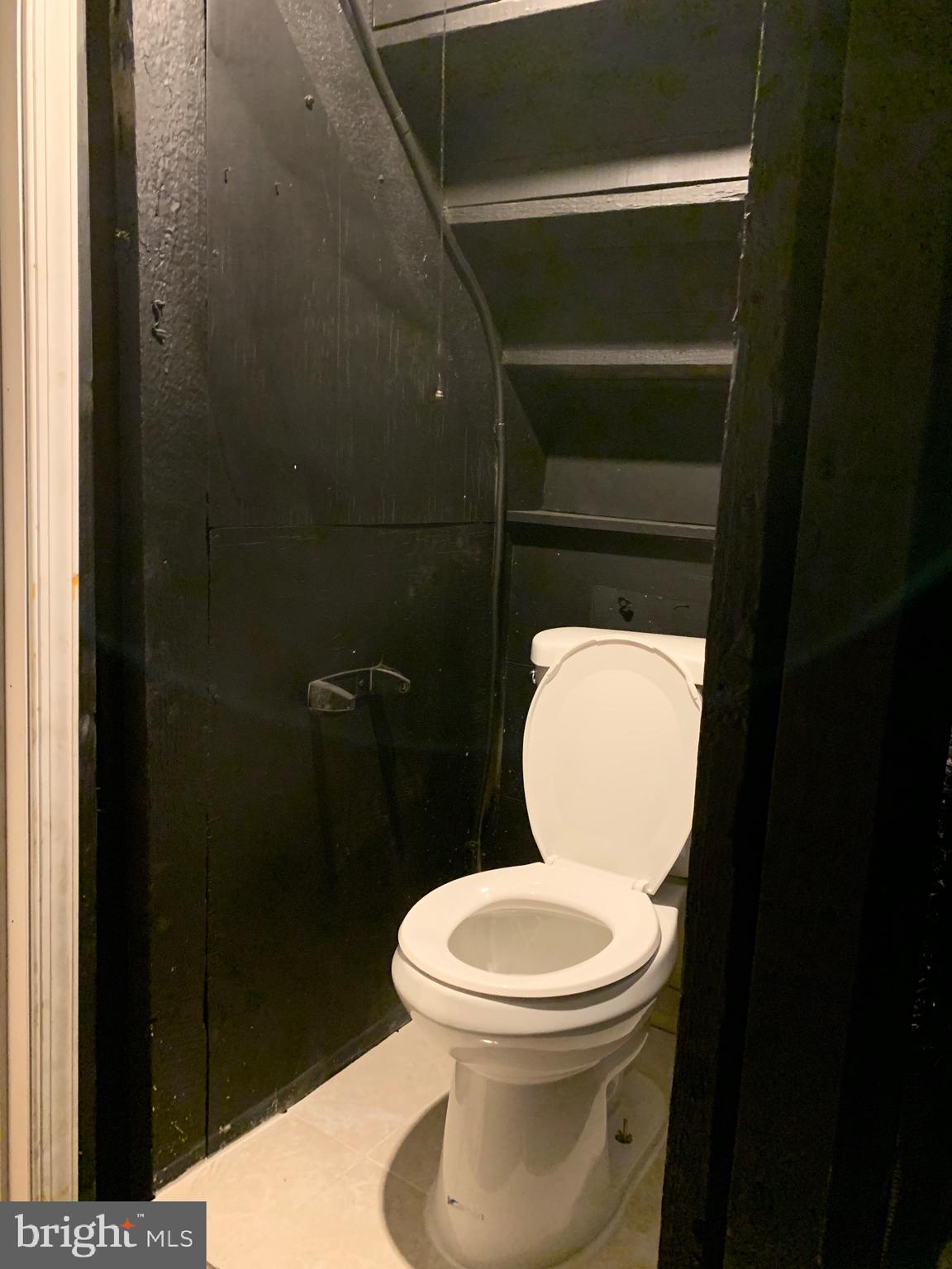 HAMPDEN HISTORIC DISTRICT - Residential Lease