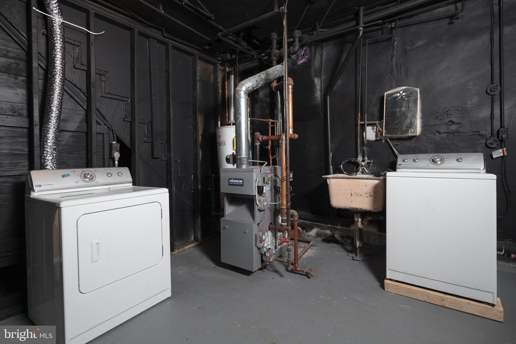 HAMPDEN HISTORIC DISTRICT - Residential Lease