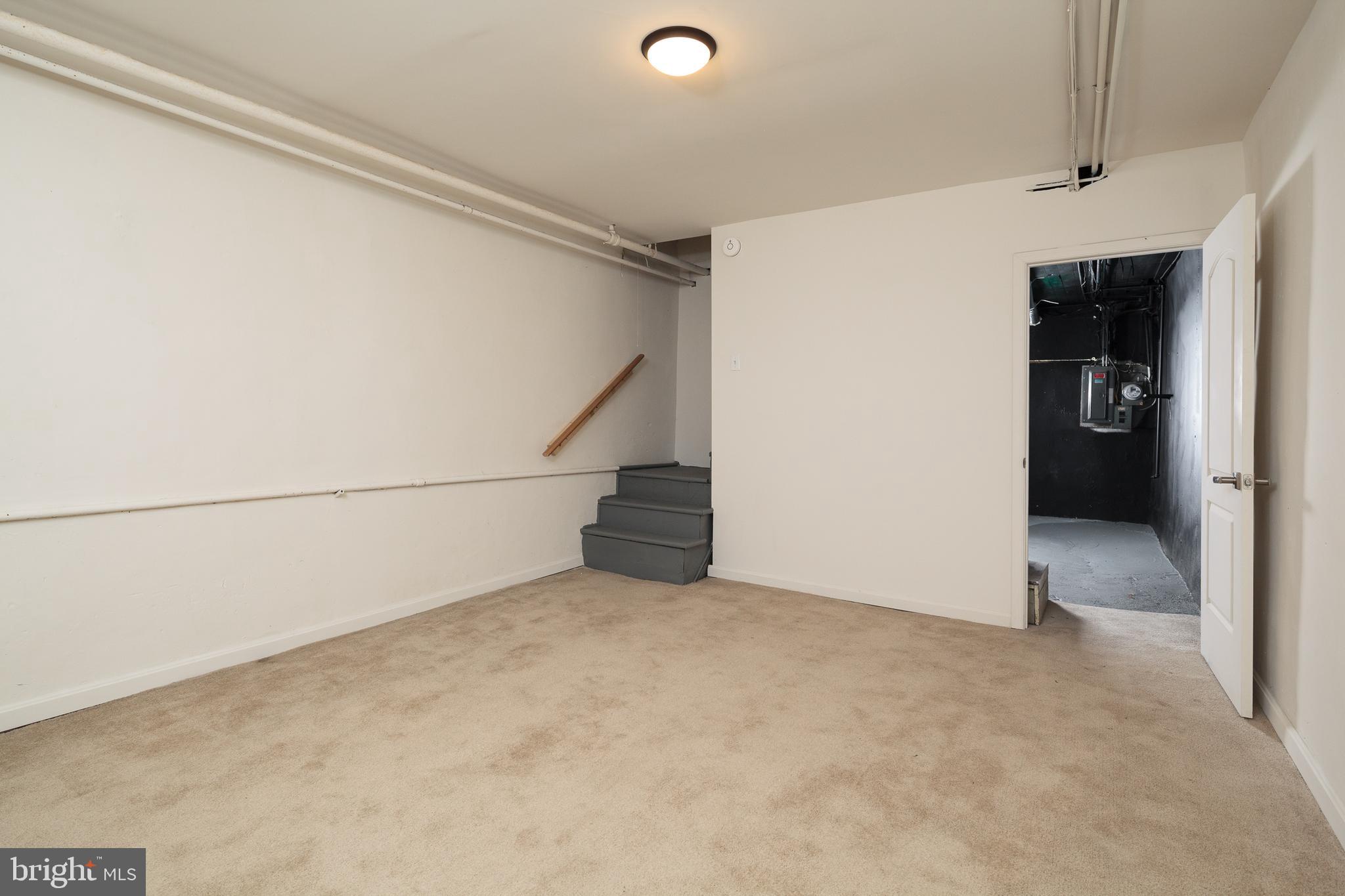 HAMPDEN HISTORIC DISTRICT - Residential Lease