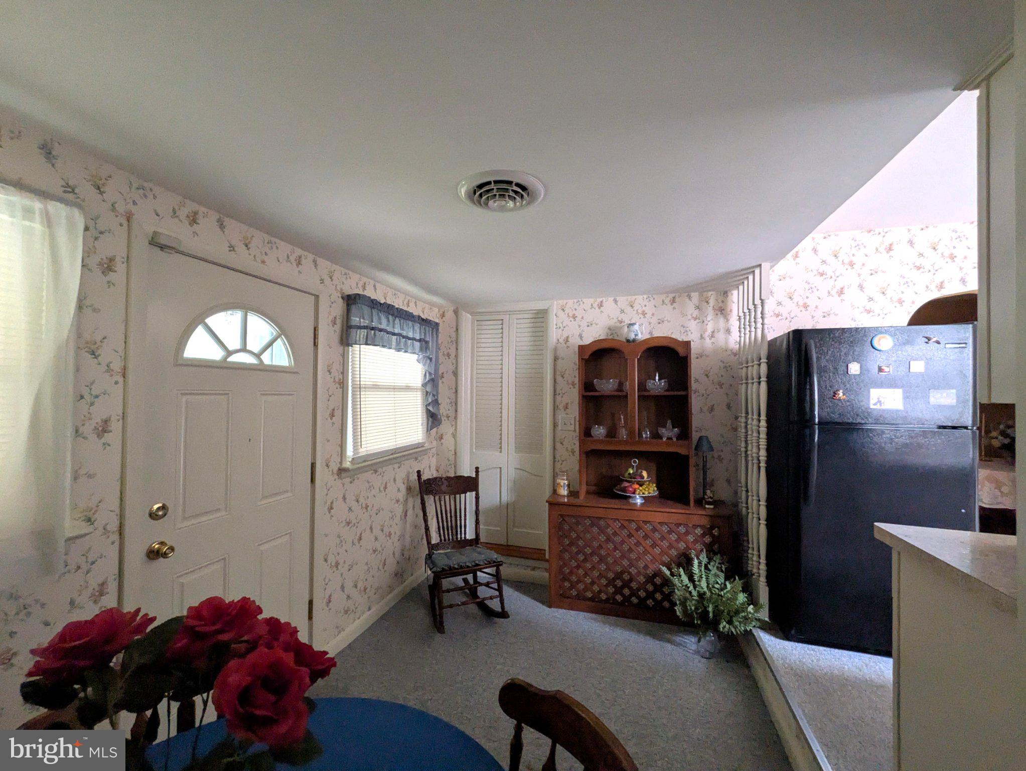 722 E IVY DRIVE