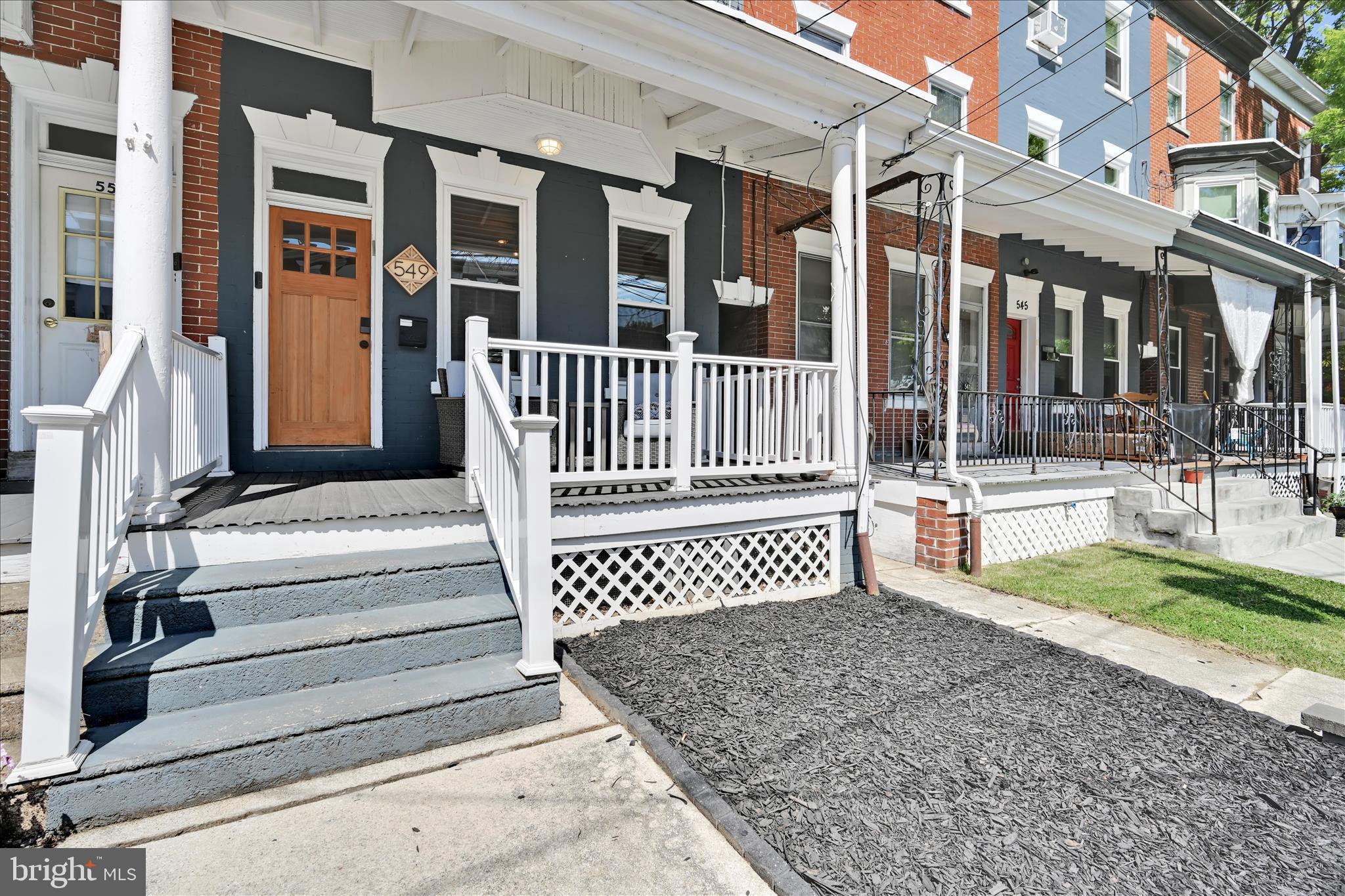 549 N PLUM STREET