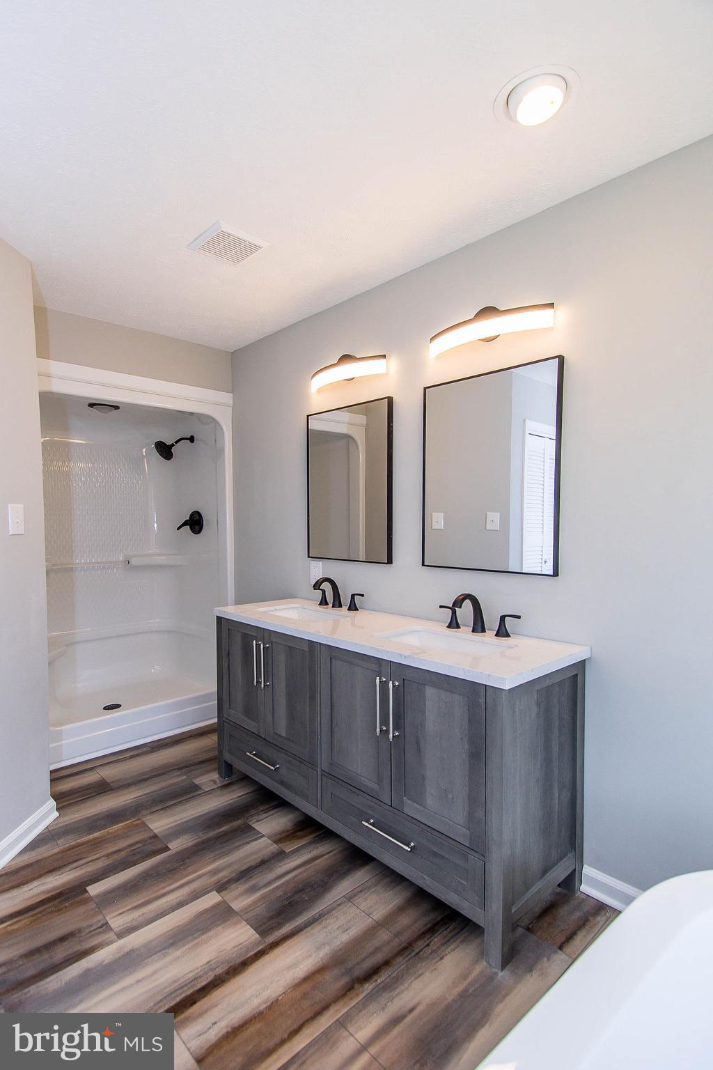 NOLLVILLE MANOR - Residential