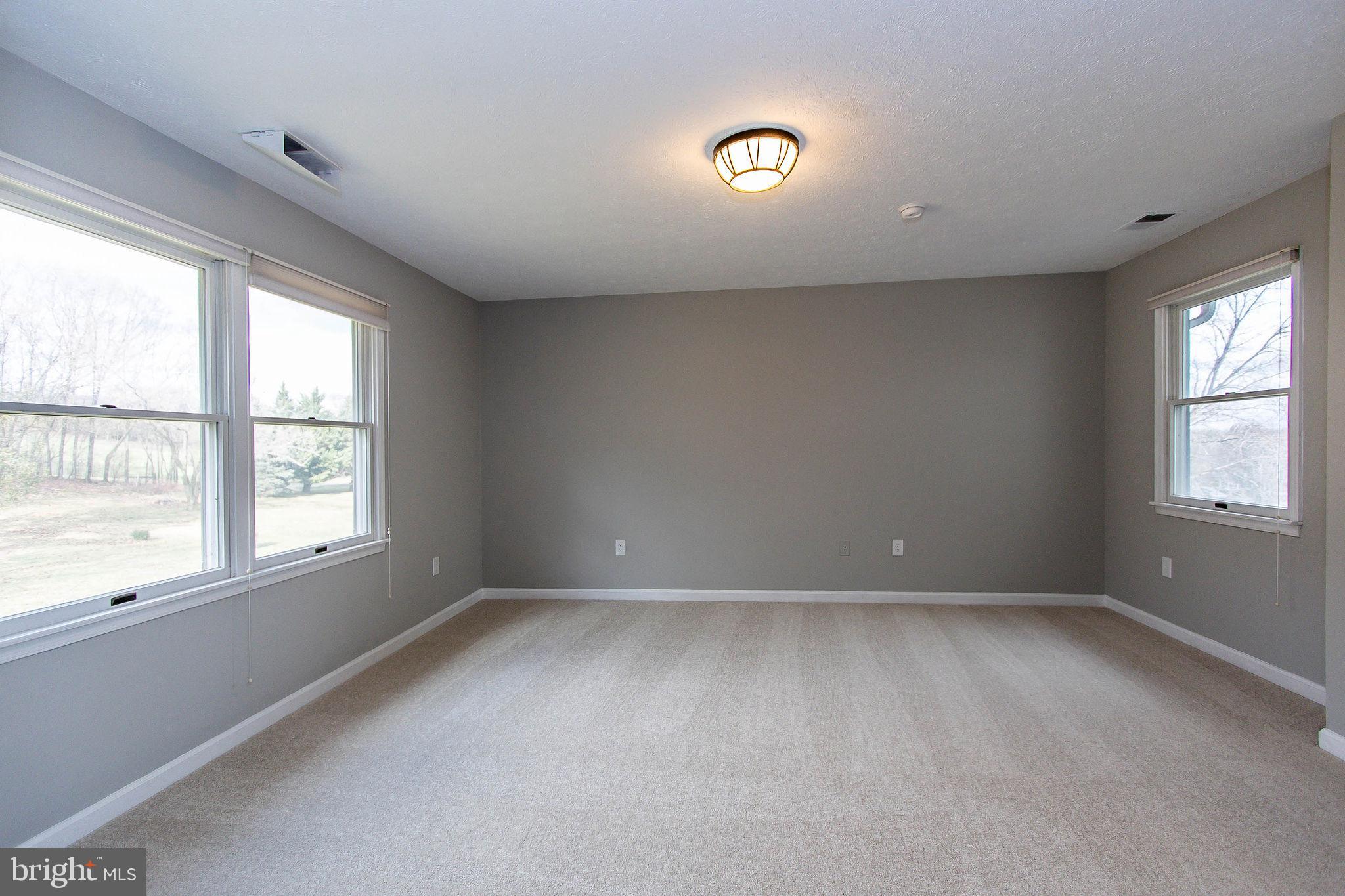 NOLLVILLE MANOR - Residential