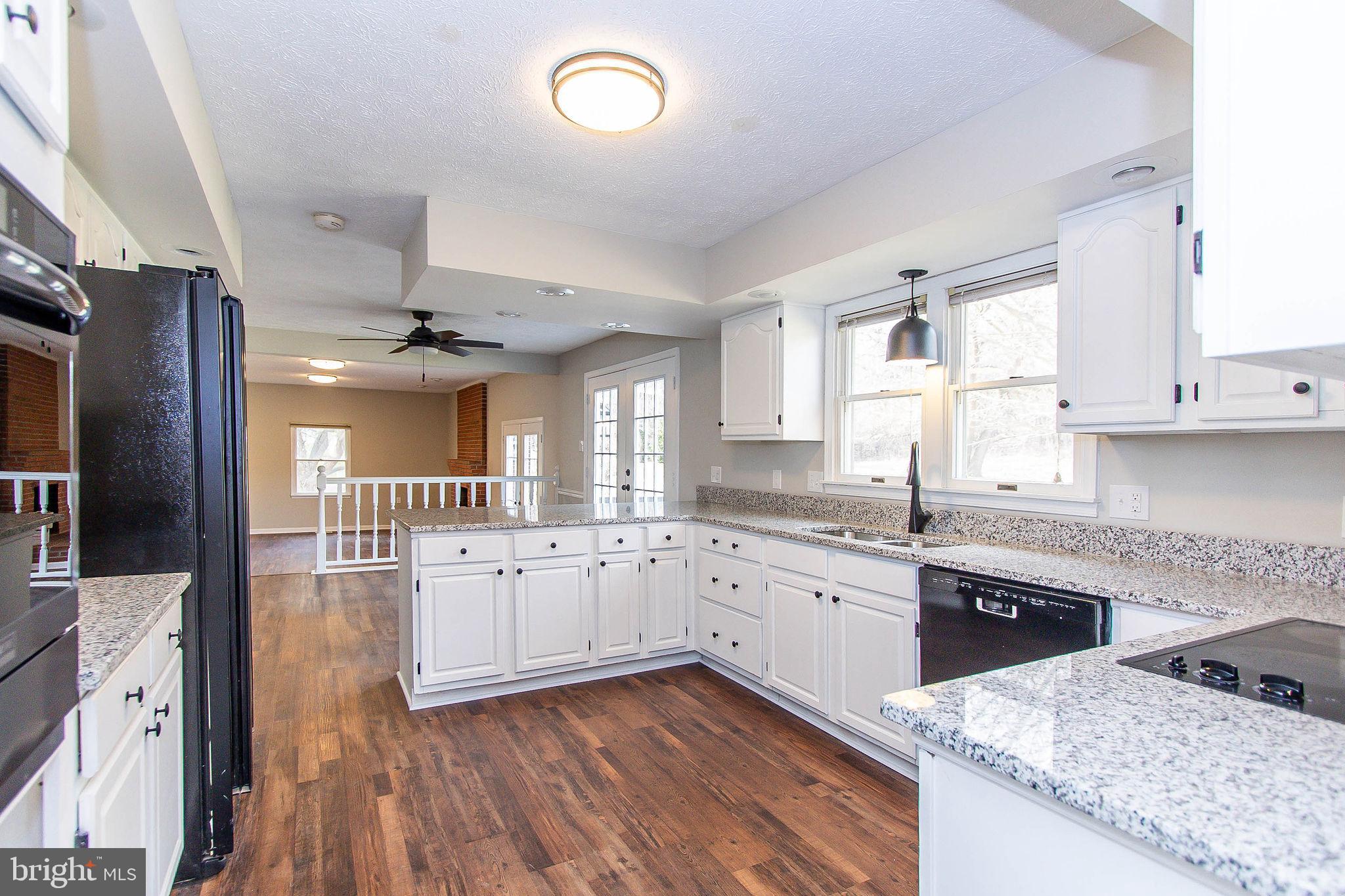 NOLLVILLE MANOR - Residential