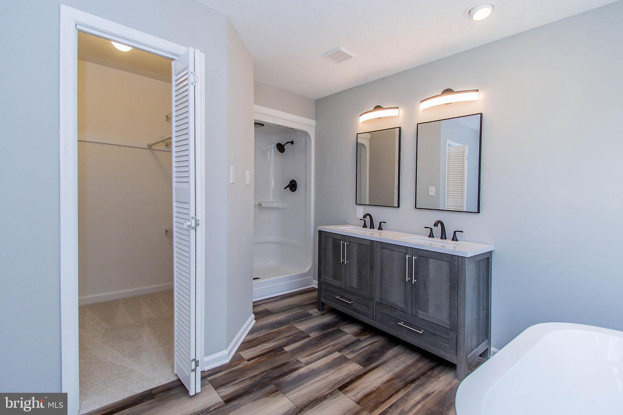 NOLLVILLE MANOR - Residential