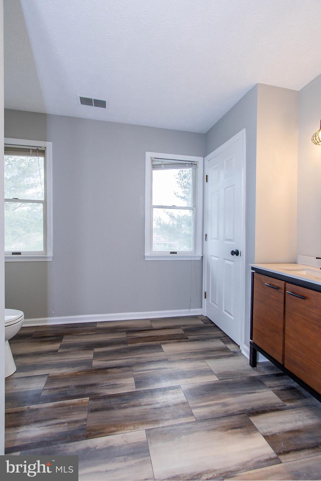 NOLLVILLE MANOR - Residential