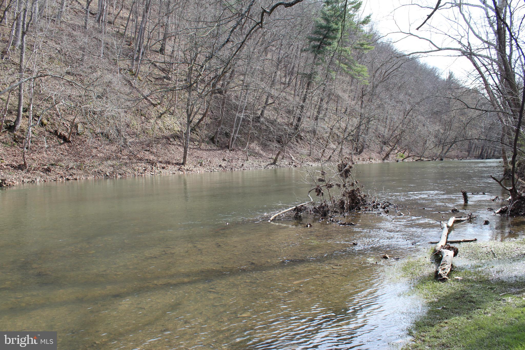 FORT ASHBY - Land