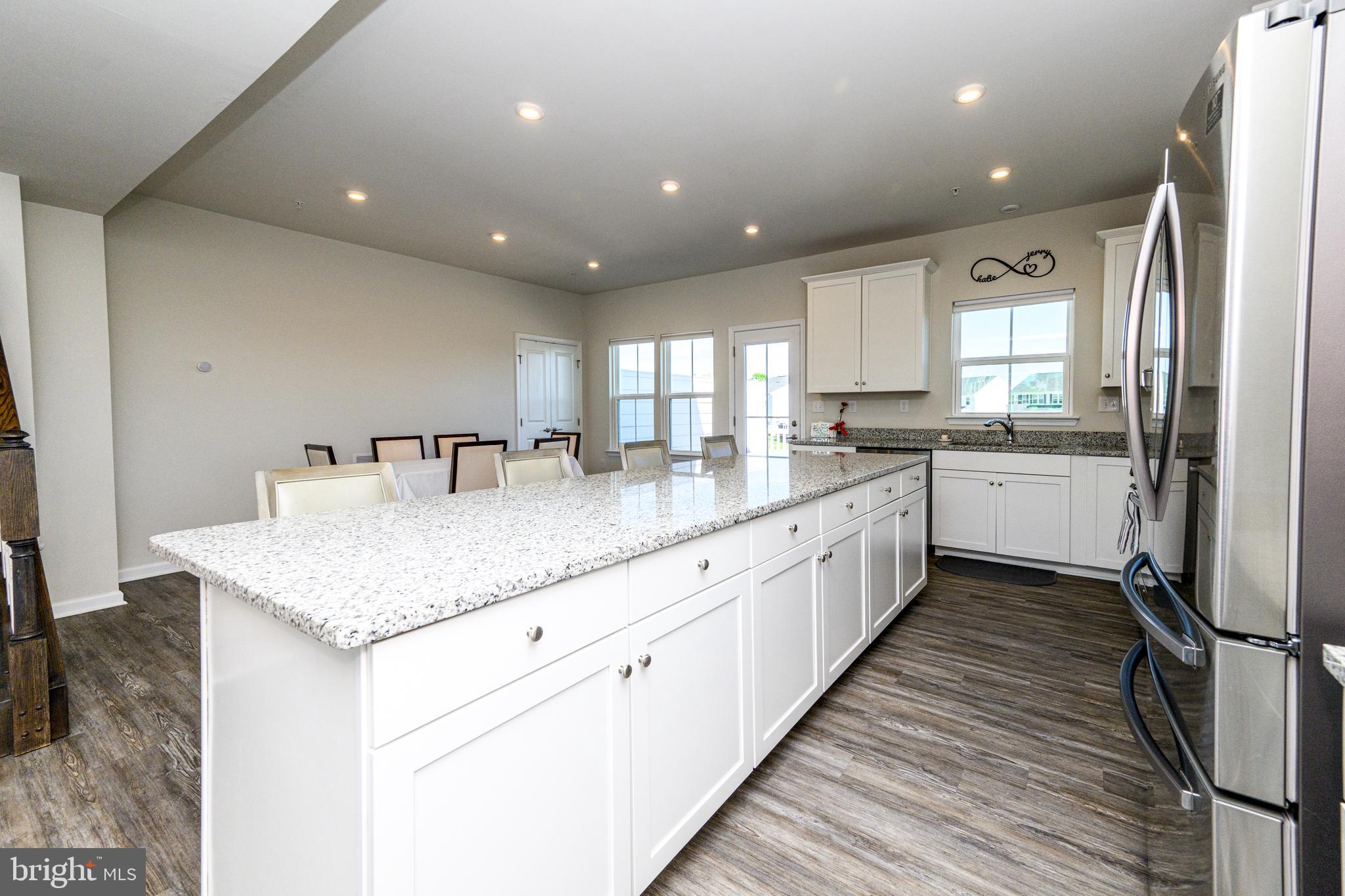 MONTGOMERY VIEW - Residential