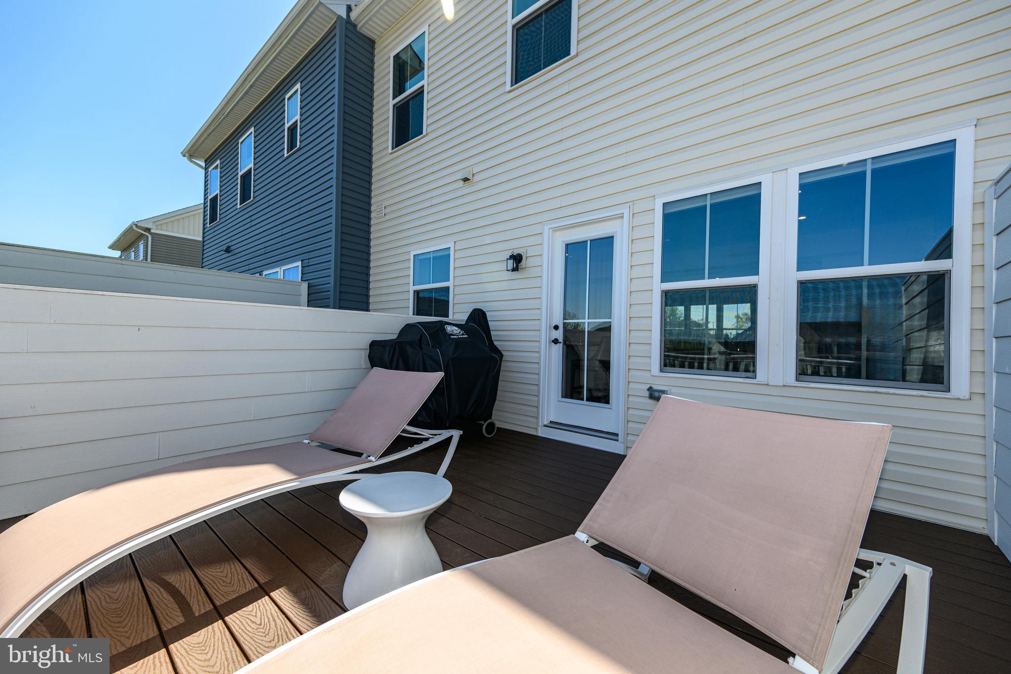 MONTGOMERY VIEW - Residential