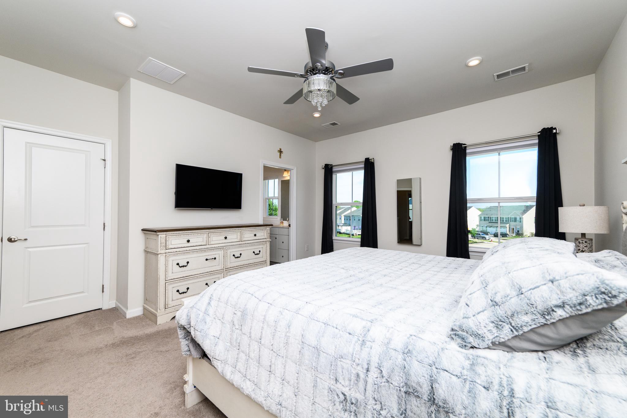 MONTGOMERY VIEW - Residential