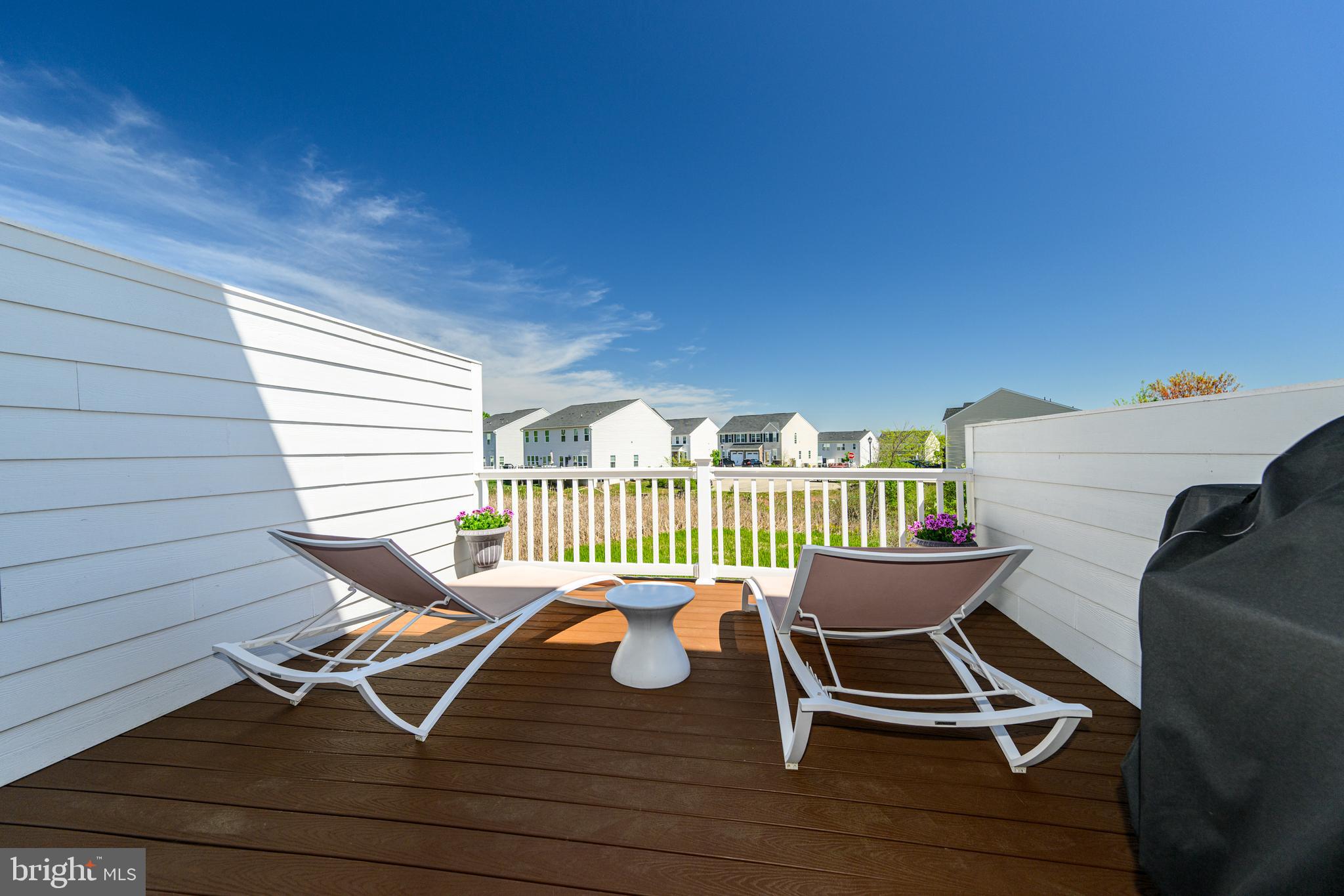 MONTGOMERY VIEW - Residential